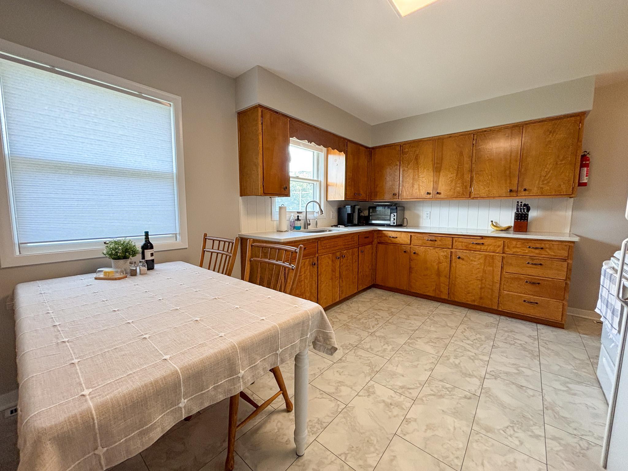 1964 single family home for sale at 1116 E Mount Faith Avenue in Fergus Falls, MN — 4 bed, 2 bath (photo 8 of 41)