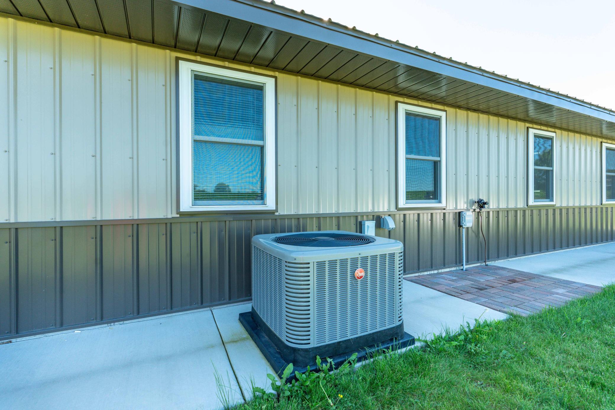 2024 single family home for sale at 19642 308th Avenue in Underwood, MN — 3 bed, 3 bath (photo 50 of 91)