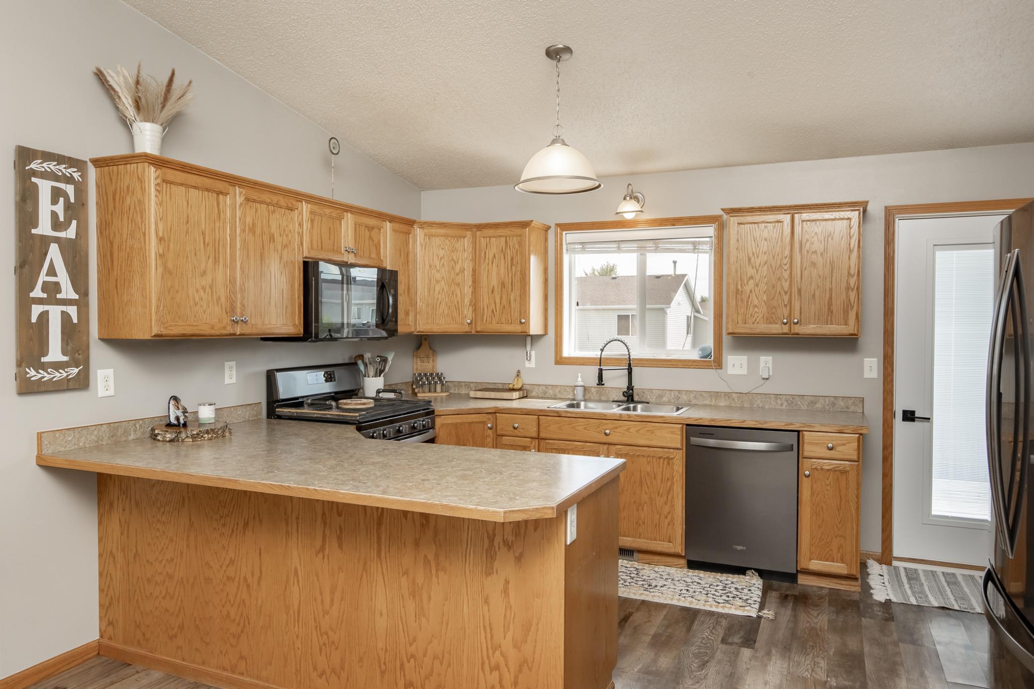 2005 single family home for sale at 1219 DIVERSION Drive W in West Fargo, ND — 3 bed, 2 bath (photo 11 of 43)