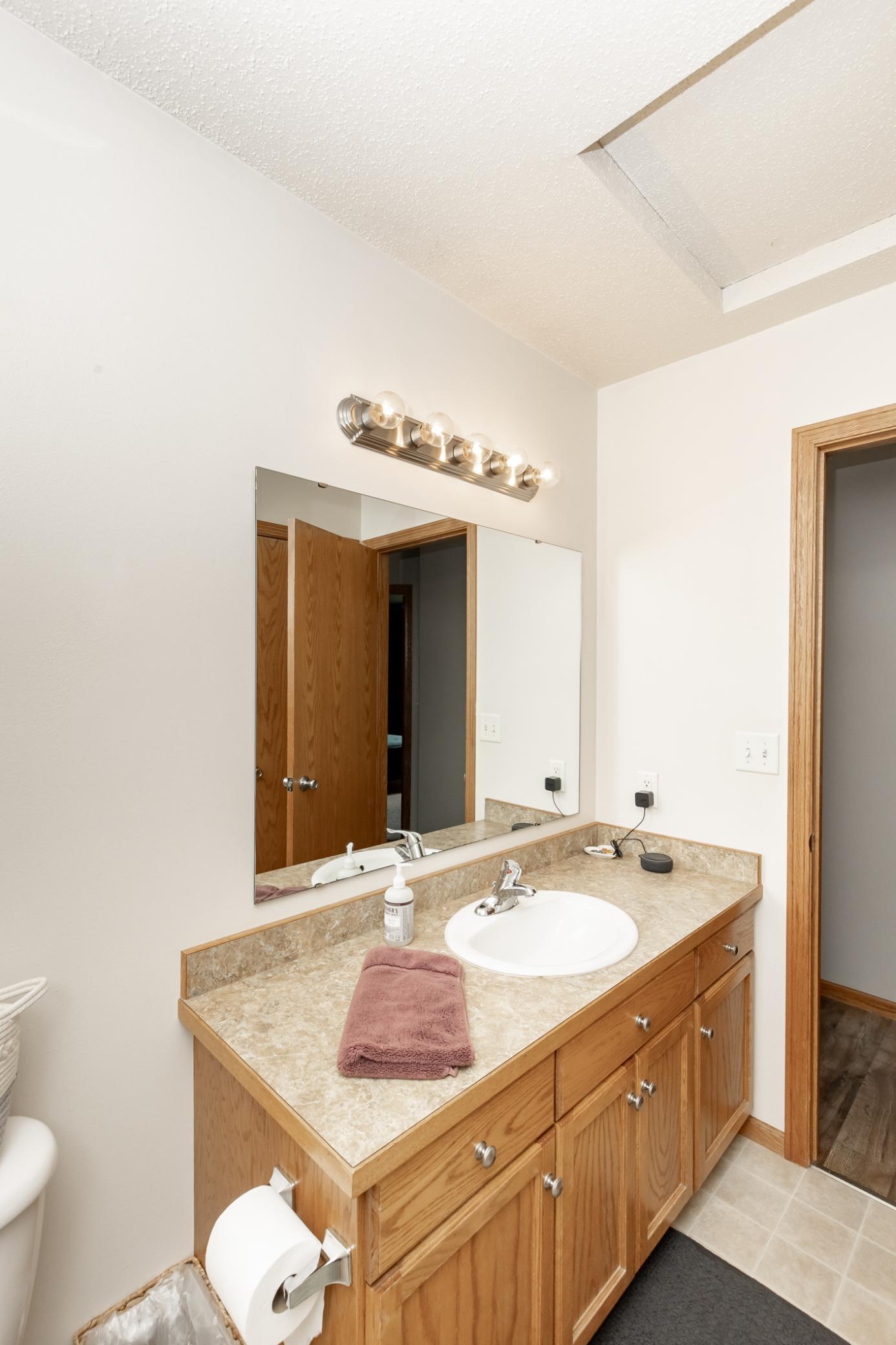 2005 single family home for sale at 1219 DIVERSION Drive W in West Fargo, ND — 3 bed, 2 bath (photo 22 of 43)