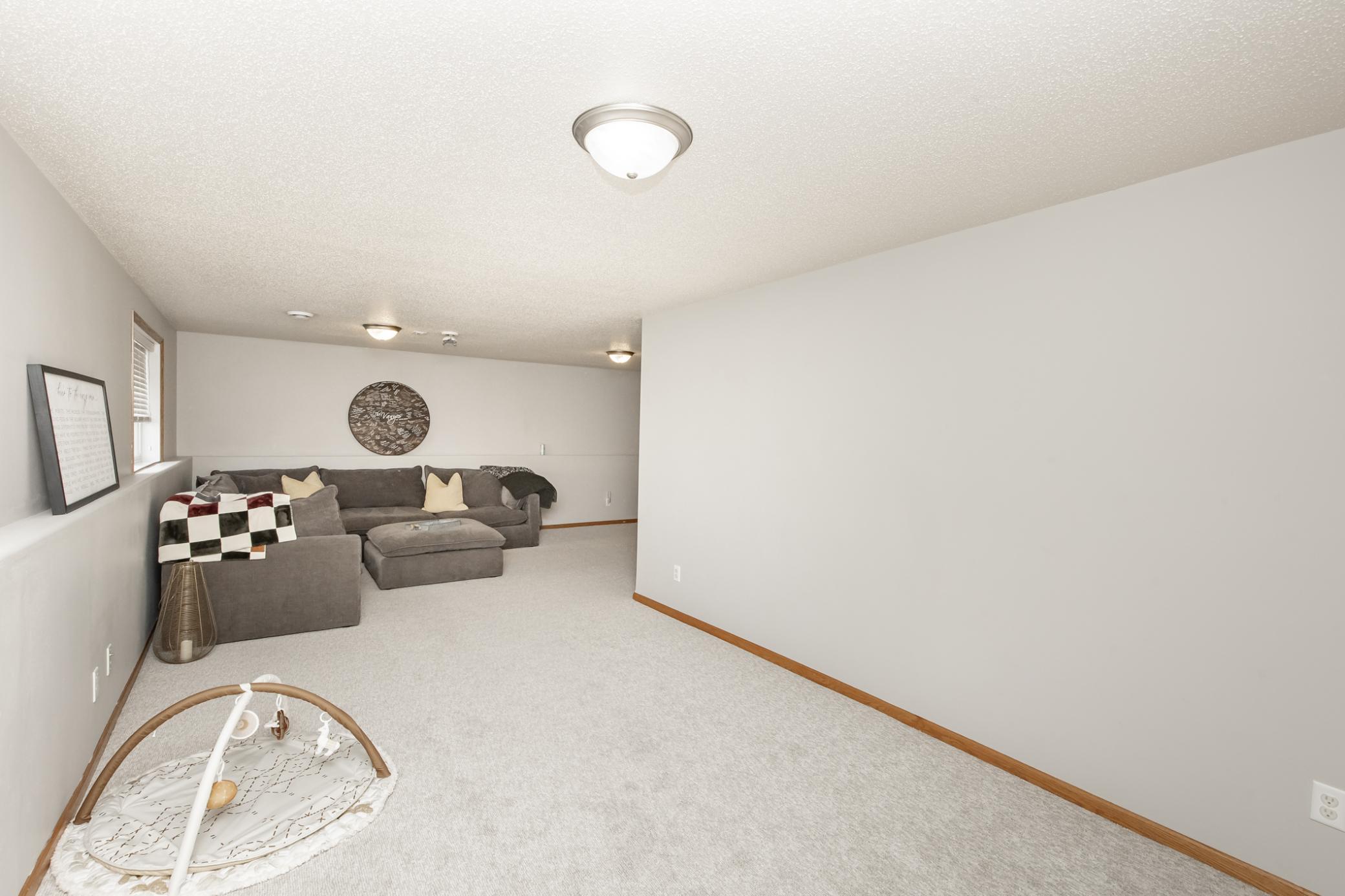 2005 single family home for sale at 1219 DIVERSION Drive W in West Fargo, ND — 3 bed, 2 bath (photo 23 of 43)