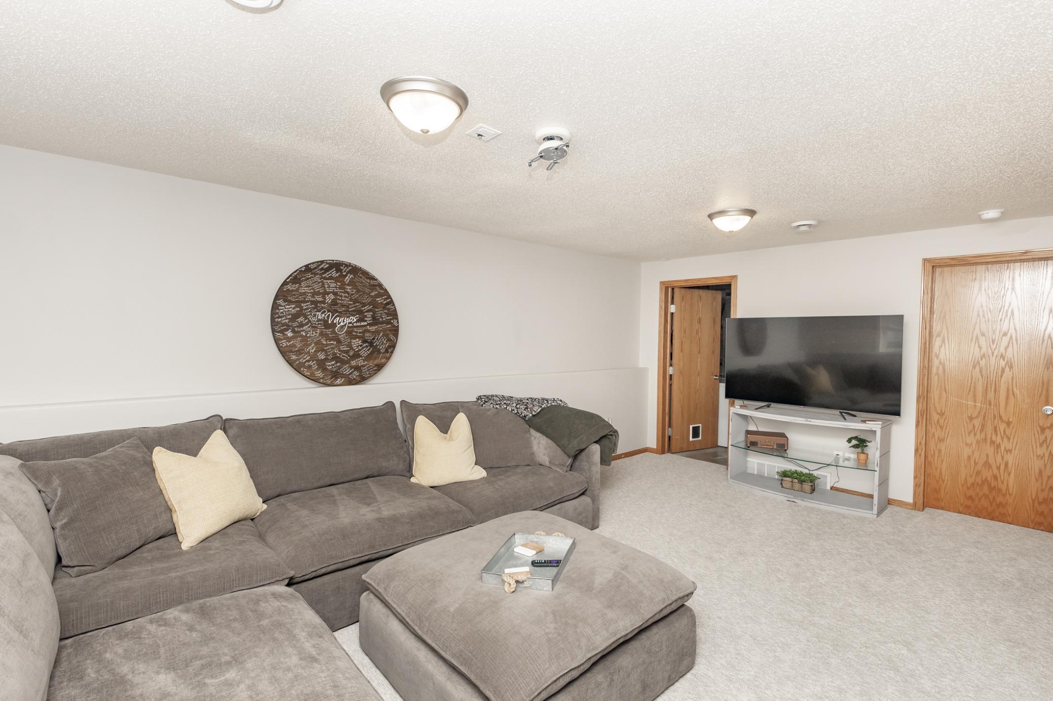 2005 single family home for sale at 1219 DIVERSION Drive W in West Fargo, ND — 3 bed, 2 bath (photo 24 of 43)