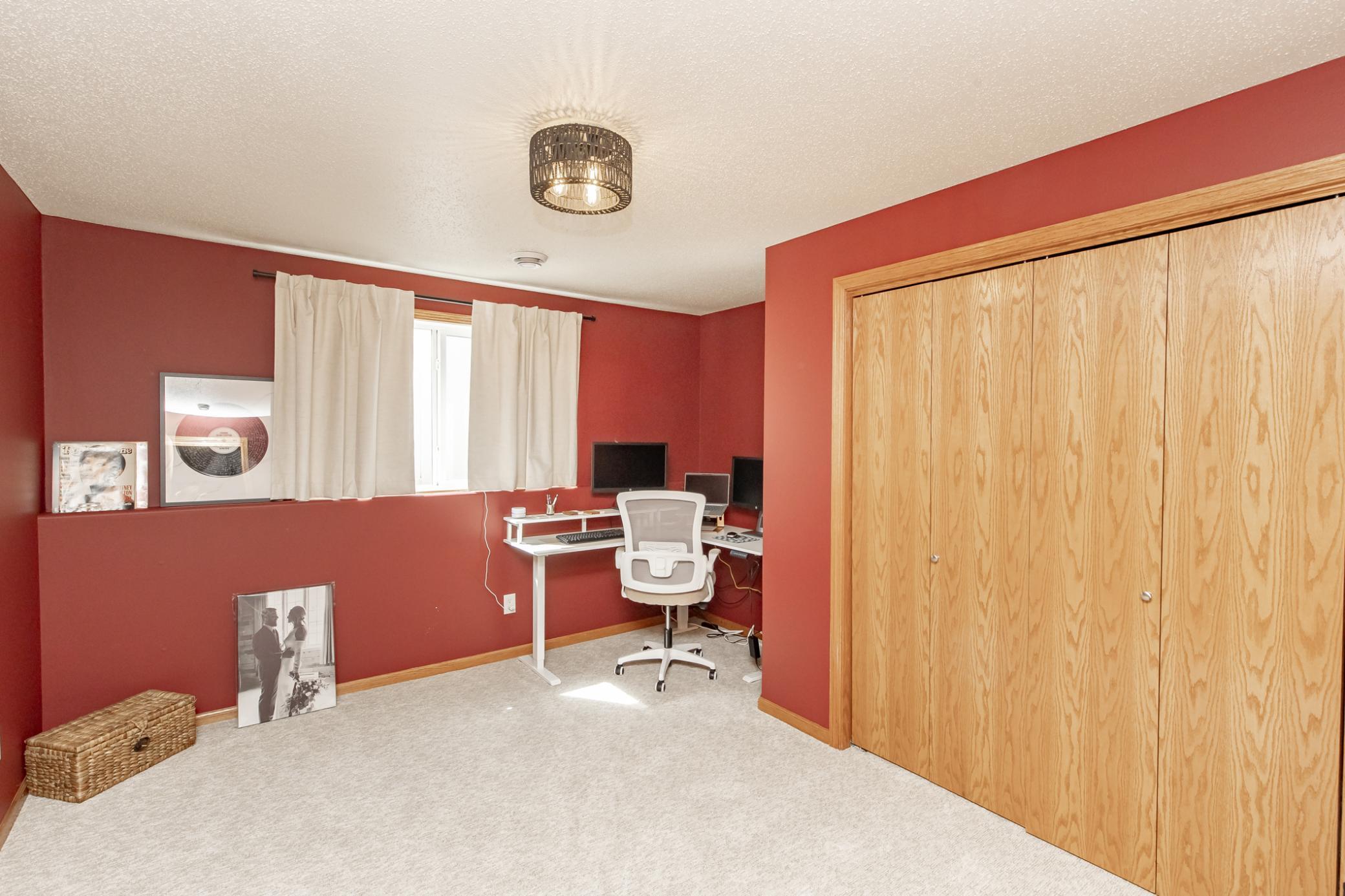 2005 single family home for sale at 1219 DIVERSION Drive W in West Fargo, ND — 3 bed, 2 bath (photo 27 of 43)