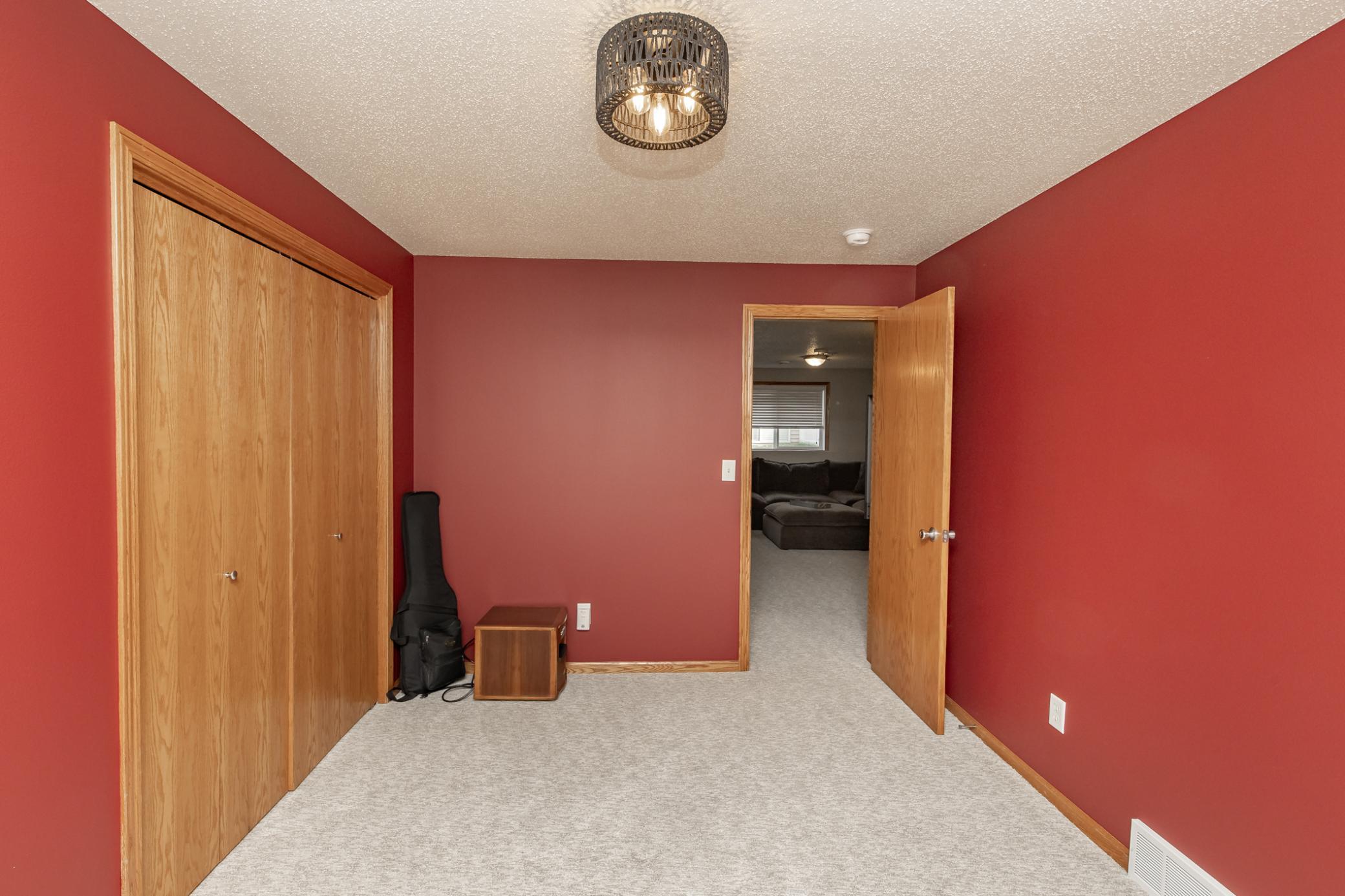 2005 single family home for sale at 1219 DIVERSION Drive W in West Fargo, ND — 3 bed, 2 bath (photo 28 of 43)