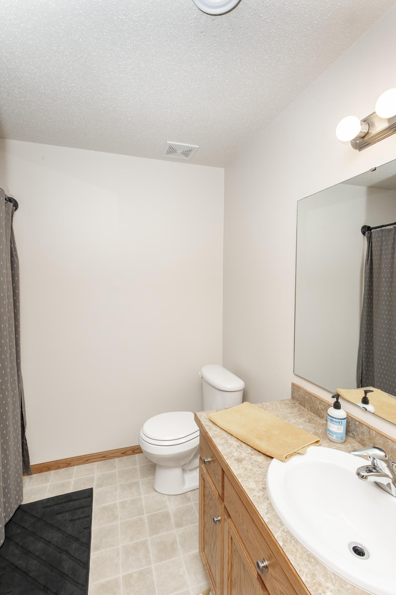 2005 single family home for sale at 1219 DIVERSION Drive W in West Fargo, ND — 3 bed, 2 bath (photo 29 of 43)