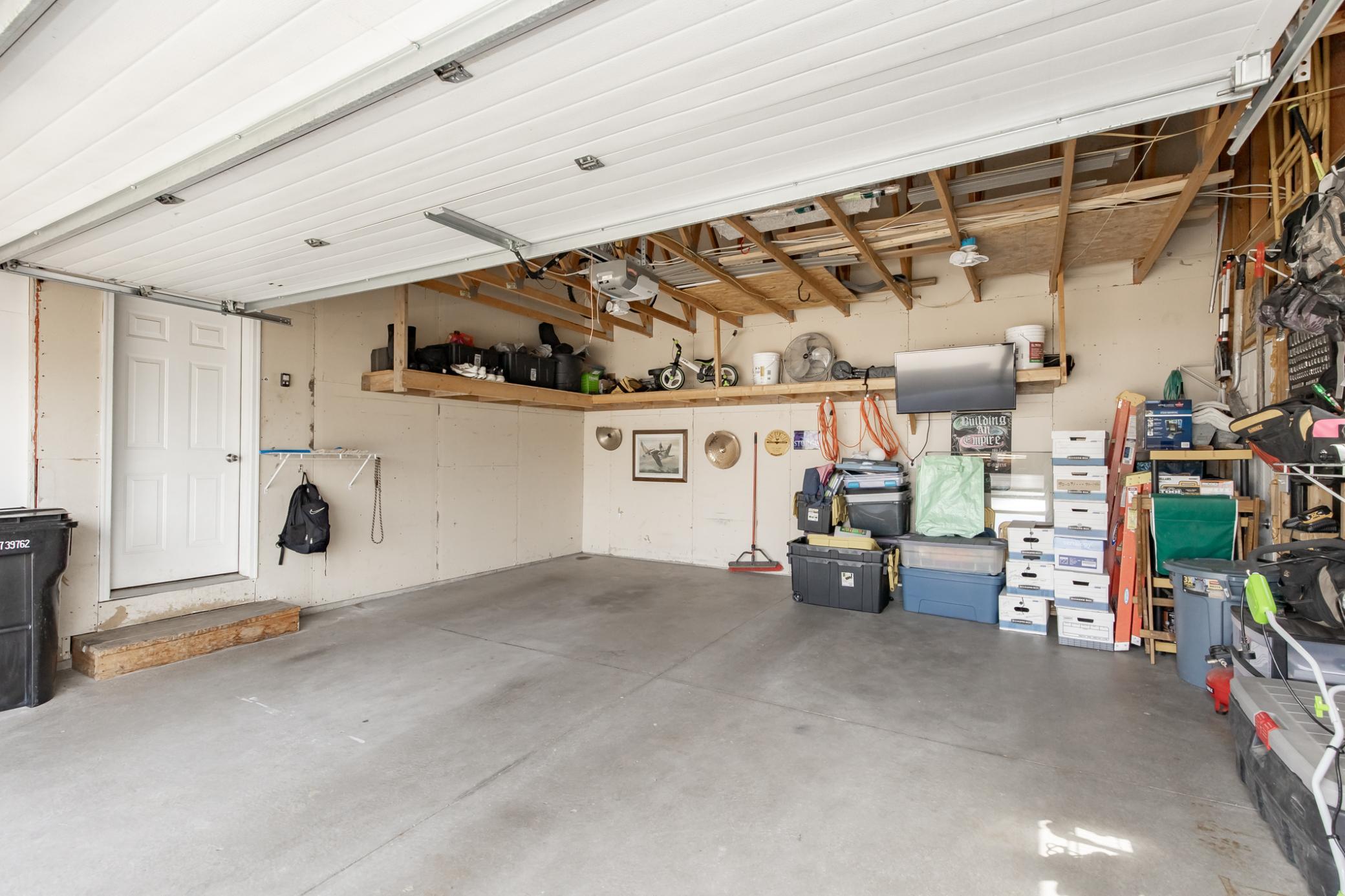 2005 single family home for sale at 1219 DIVERSION Drive W in West Fargo, ND — 3 bed, 2 bath (photo 36 of 43)