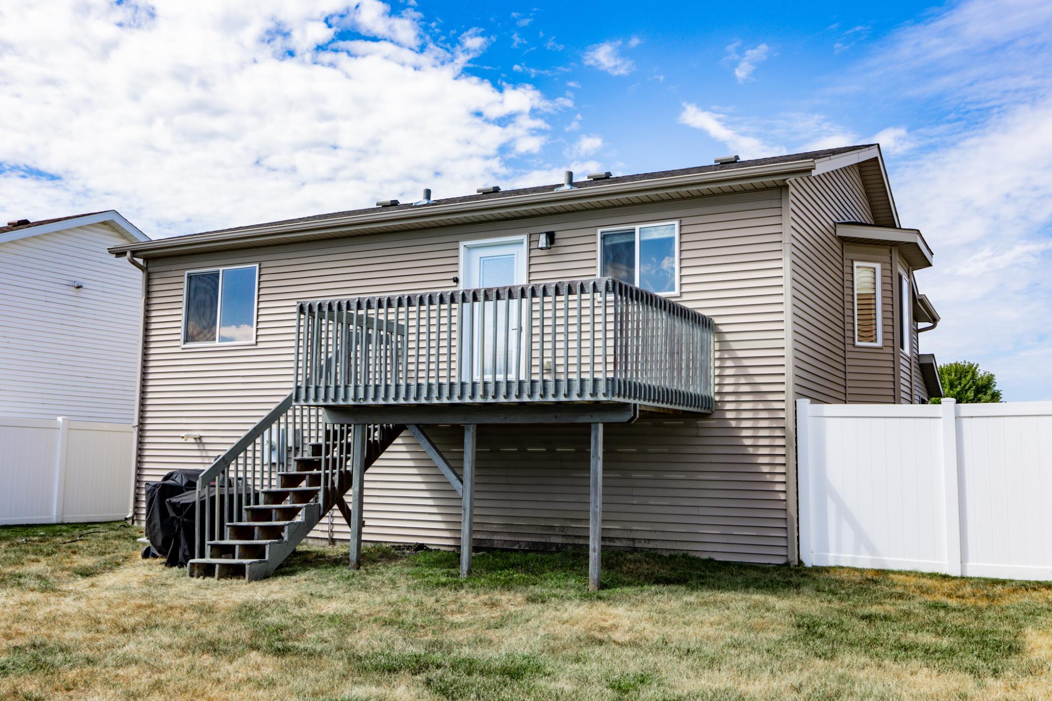 2005 single family home for sale at 1219 DIVERSION Drive W in West Fargo, ND — 3 bed, 2 bath (photo 39 of 43)