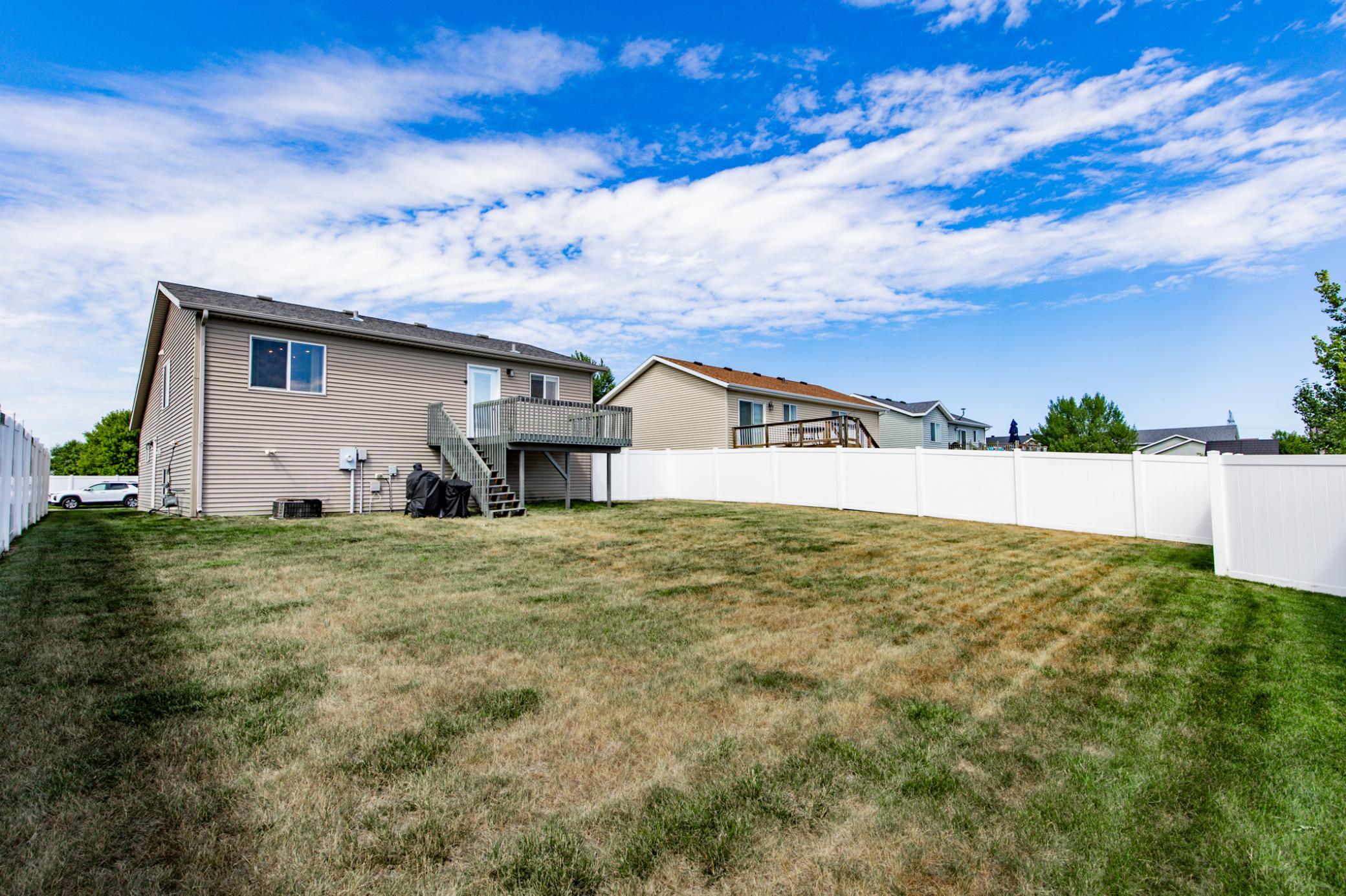2005 single family home for sale at 1219 DIVERSION Drive W in West Fargo, ND — 3 bed, 2 bath (photo 41 of 43)