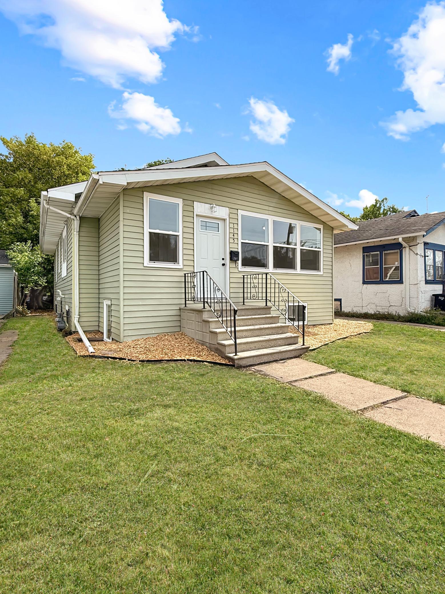 1920 single family home for sale at 1145 9th Street N in Fargo, ND — 4 bed, 2 bath (photo 2 of 34)