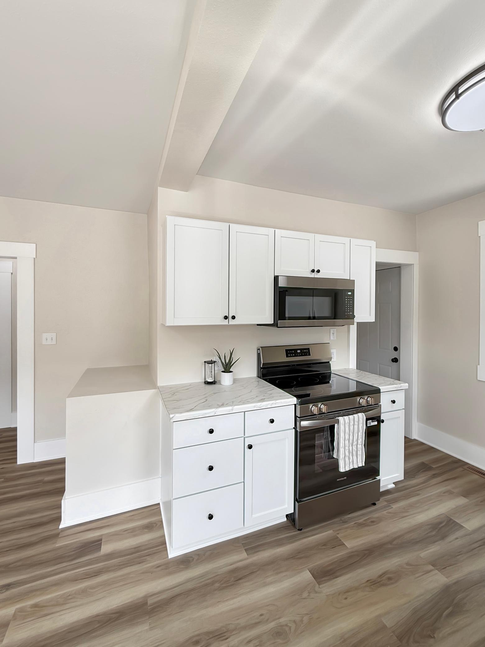1920 single family home for sale at 1145 9th Street N in Fargo, ND — 4 bed, 2 bath (photo 12 of 34)