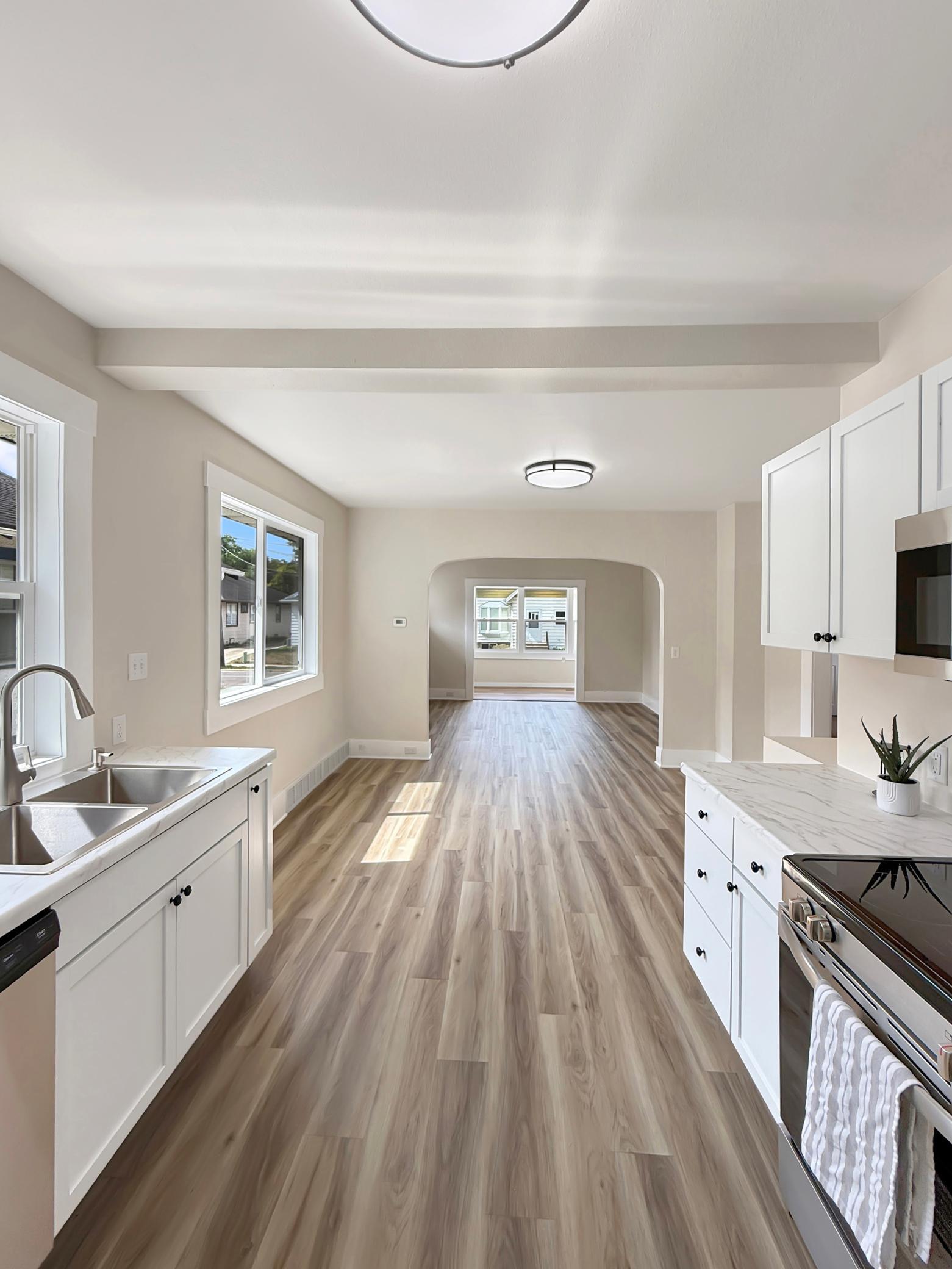 1920 single family home for sale at 1145 9th Street N in Fargo, ND — 4 bed, 2 bath (photo 14 of 34)