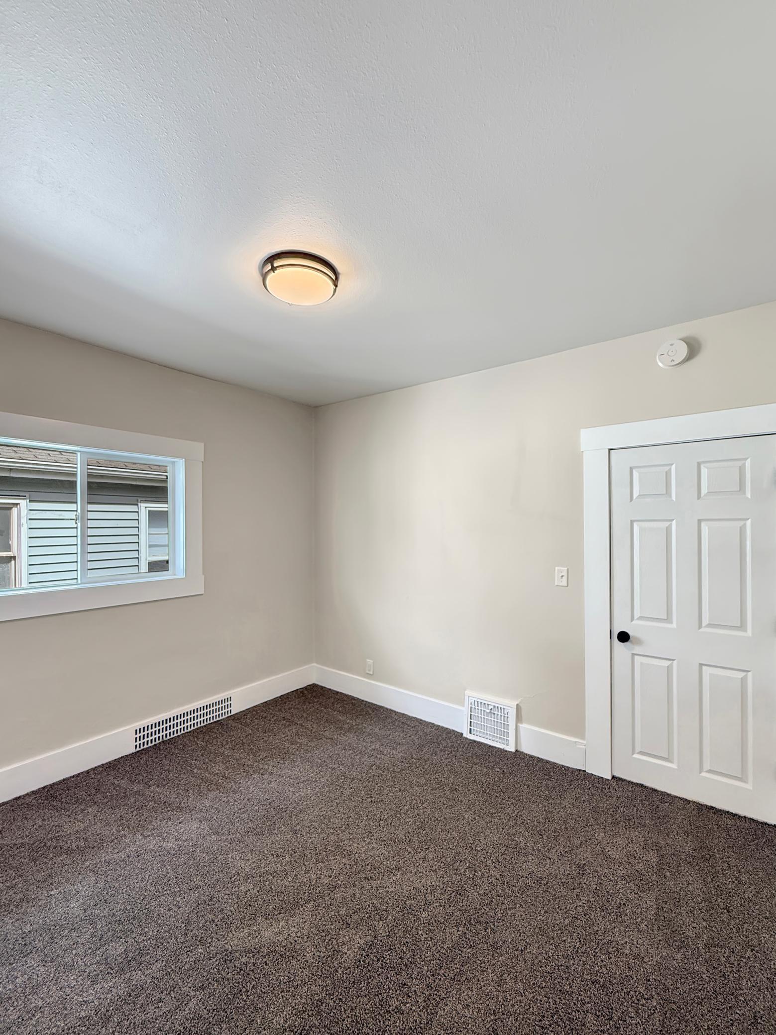 1920 single family home for sale at 1145 9th Street N in Fargo, ND — 4 bed, 2 bath (photo 18 of 34)