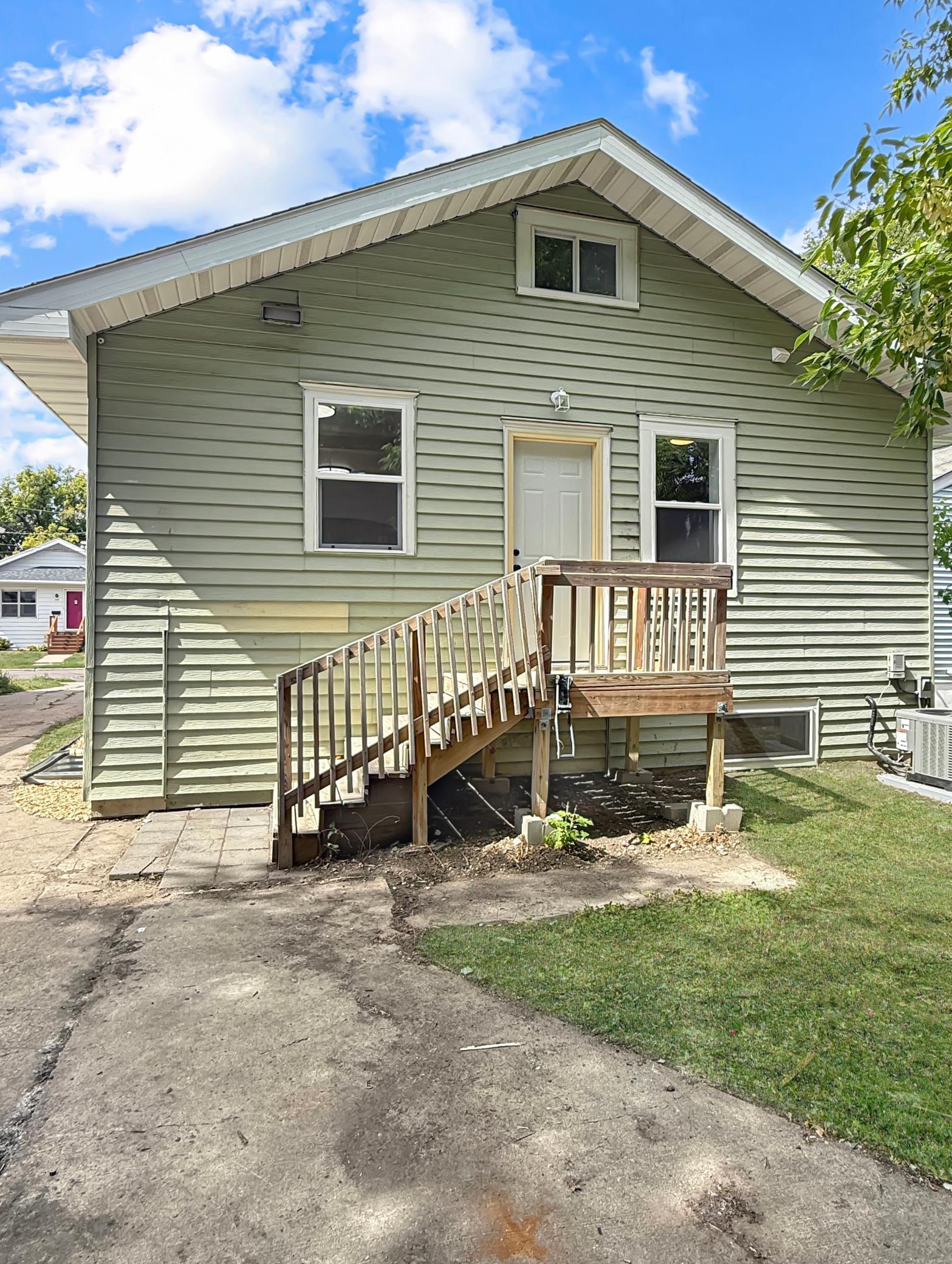 1920 single family home for sale at 1145 9th Street N in Fargo, ND — 4 bed, 2 bath (photo 33 of 34)