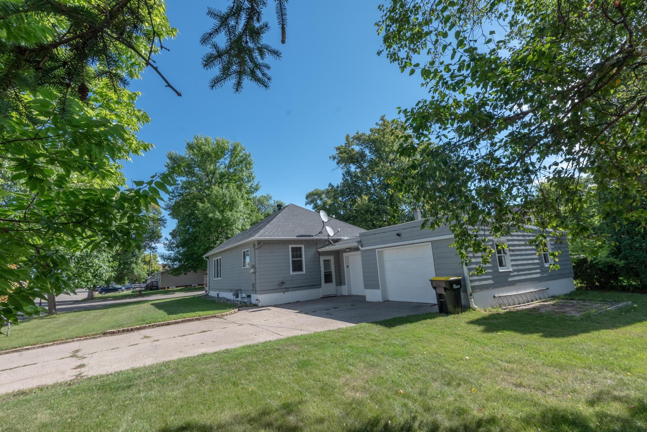 1932 single family home for sale at 457 2nd Street SW in Perham, MN — 3 bed, 2 bath (photo 6 of 23)
