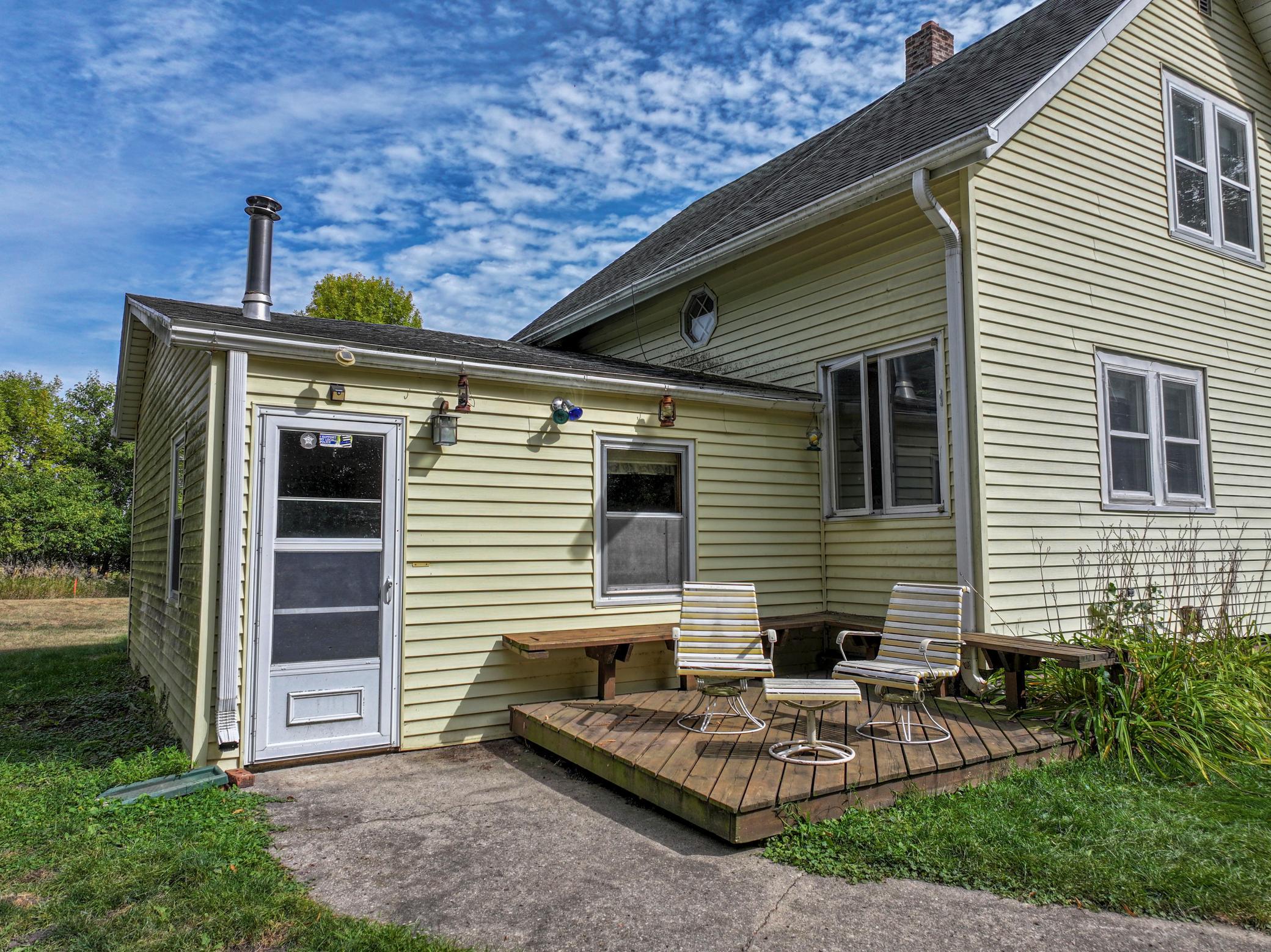 1920 single family home for sale at 7611 County Road 73 NE in Nelson, MN — 4 bed, 1 bath (photo 2 of 55)