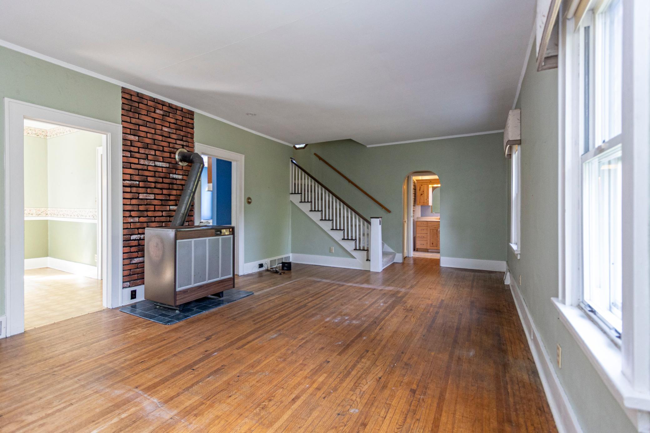 1920 single family home for sale at 7611 County Road 73 NE in Nelson, MN — 4 bed, 1 bath (photo 17 of 55)
