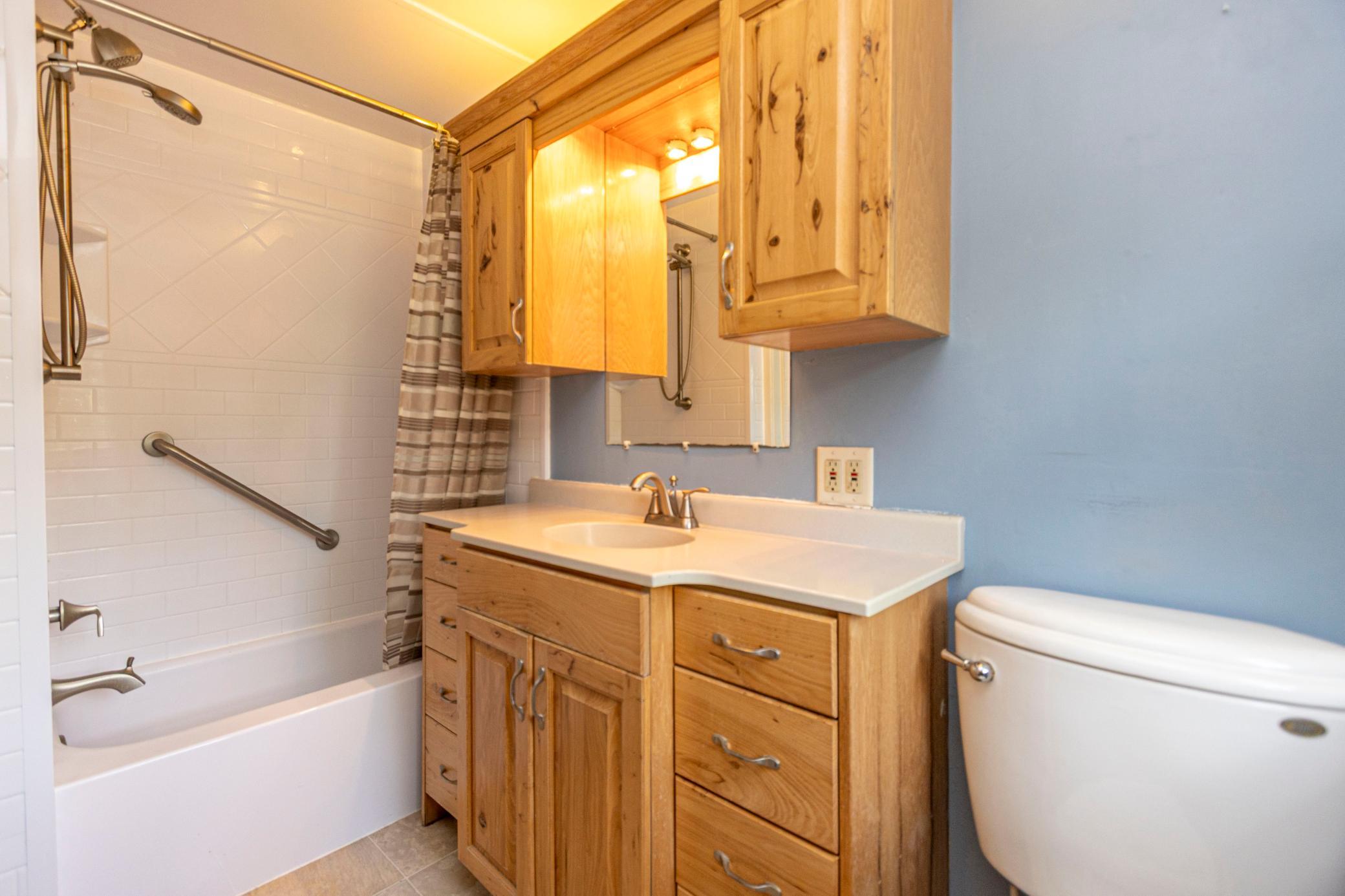 1920 single family home for sale at 7611 County Road 73 NE in Nelson, MN — 4 bed, 1 bath (photo 21 of 55)
