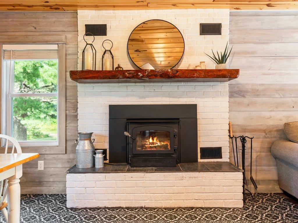1900 single family home for sale at 42259 Little Pine Road in Emily, MN — 3 bed, 3 bath (photo 3 of 5)