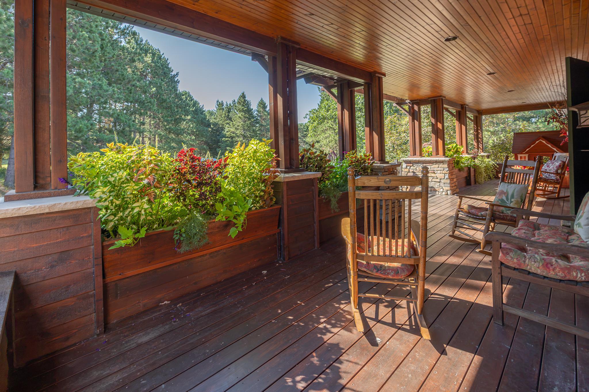 1991 single family home for sale at 1116 Sand Lake Drive NW in Backus, MN — 4 bed, 6 bath (photo 14 of 92)
