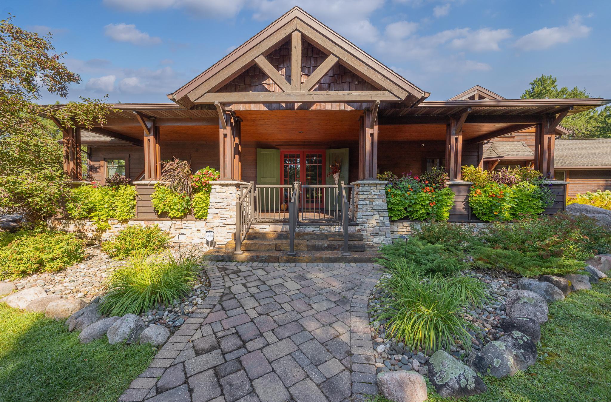 1991 single family home for sale at 1116 Sand Lake Drive NW in Backus, MN — 4 bed, 6 bath (photo 3 of 92)