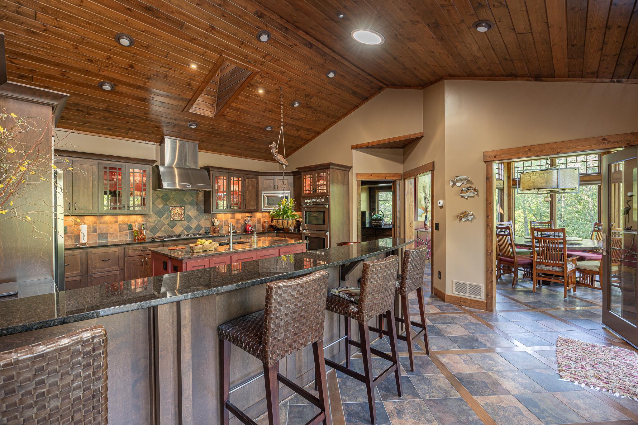 1991 single family home for sale at 1116 Sand Lake Drive NW in Backus, MN — 4 bed, 6 bath (photo 22 of 92)