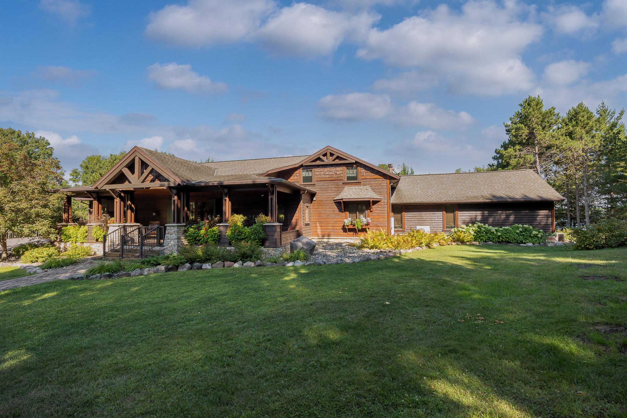 1991 single family home for sale at 1116 Sand Lake Drive NW in Backus, MN — 4 bed, 6 bath (photo 8 of 92)