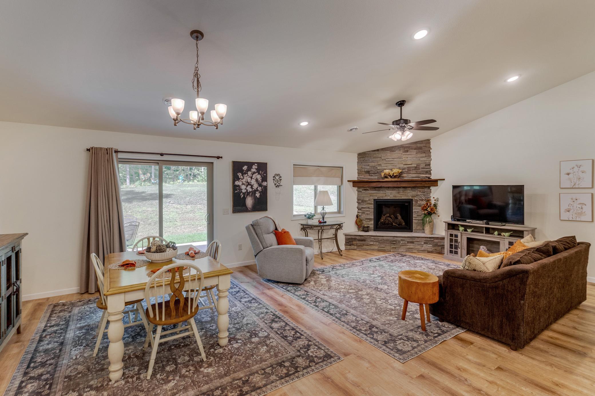 2025 single family home for sale at 31041 Spring Loop in Breezy Point, MN — 3 bed, 2 bath (photo 11 of 35)