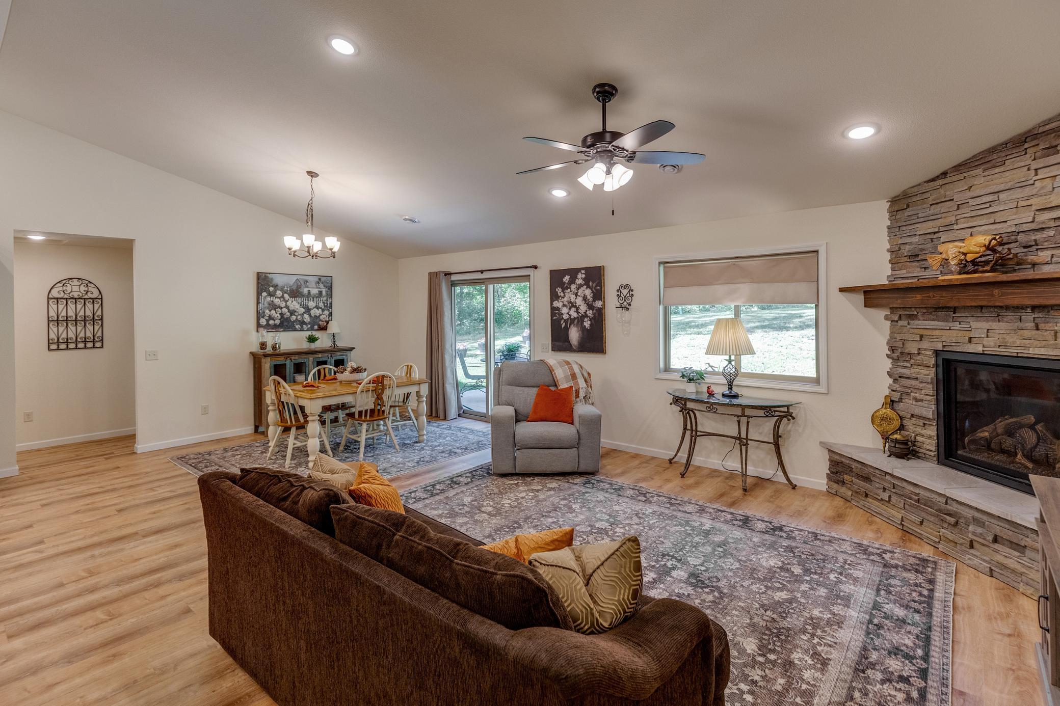 2025 single family home for sale at 31041 Spring Loop in Breezy Point, MN — 3 bed, 2 bath (photo 13 of 35)