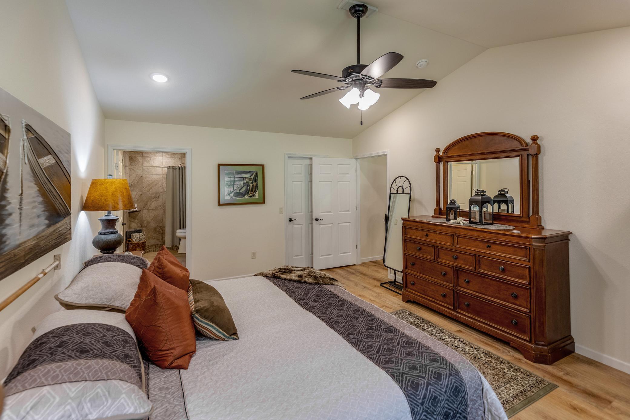 2025 single family home for sale at 31041 Spring Loop in Breezy Point, MN — 3 bed, 2 bath (photo 15 of 35)