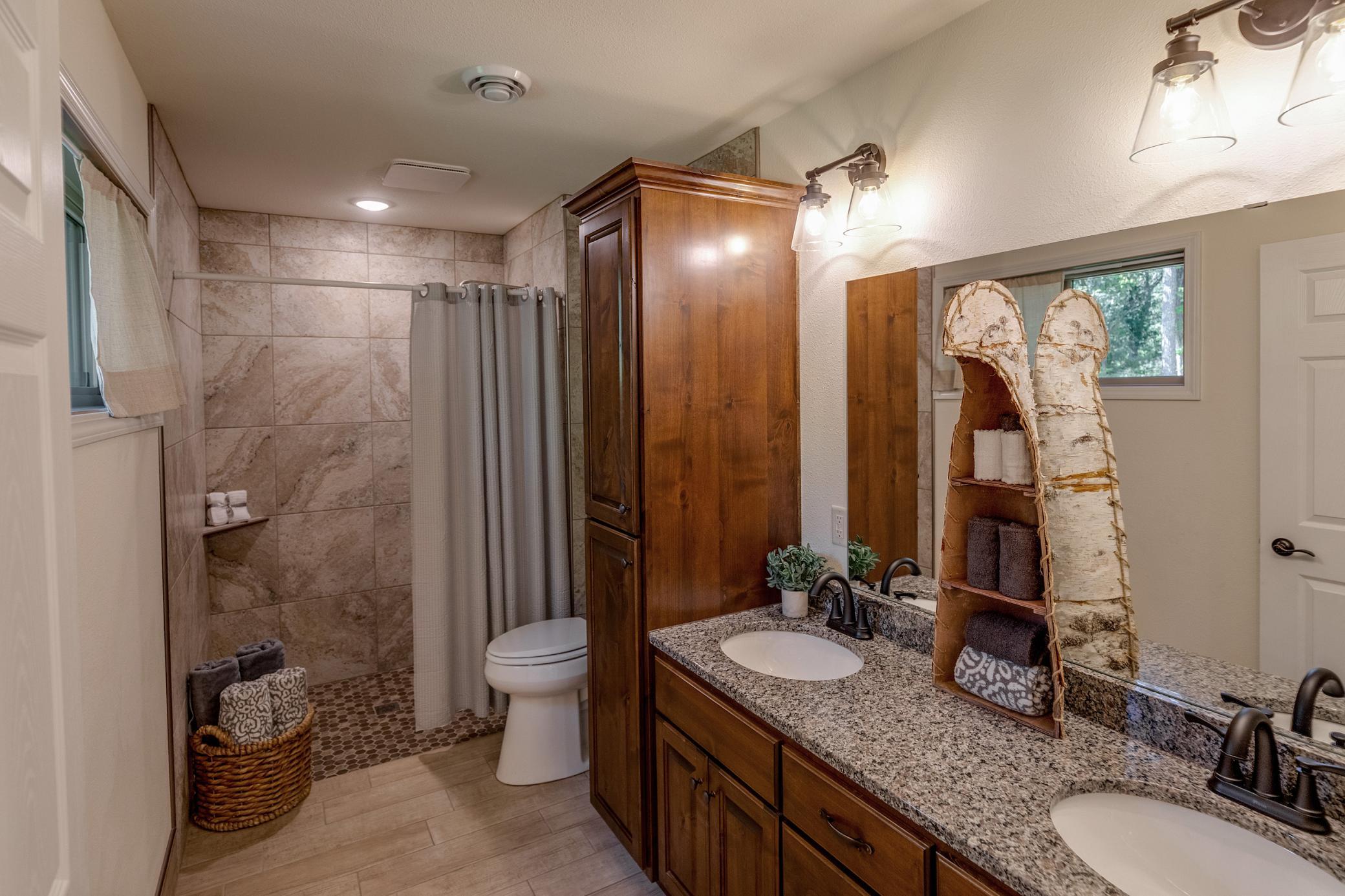 2025 single family home for sale at 31041 Spring Loop in Breezy Point, MN — 3 bed, 2 bath (photo 16 of 35)