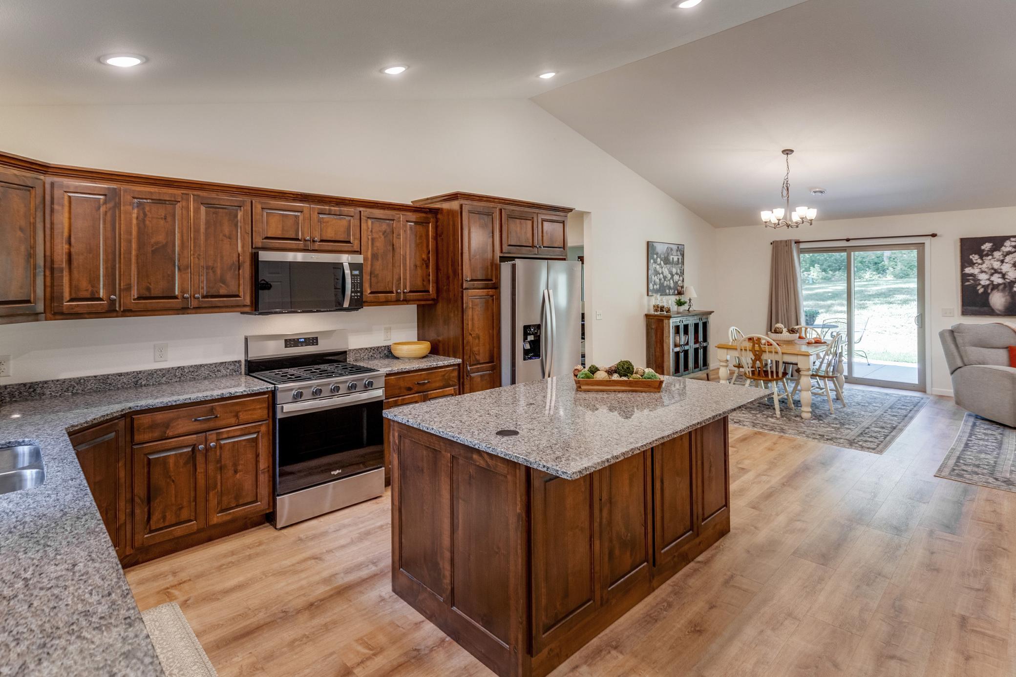 2025 single family home for sale at 31041 Spring Loop in Breezy Point, MN — 3 bed, 2 bath (photo 5 of 35)