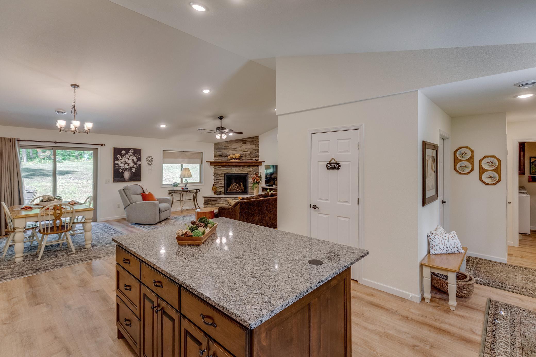 2025 single family home for sale at 31041 Spring Loop in Breezy Point, MN — 3 bed, 2 bath (photo 8 of 35)