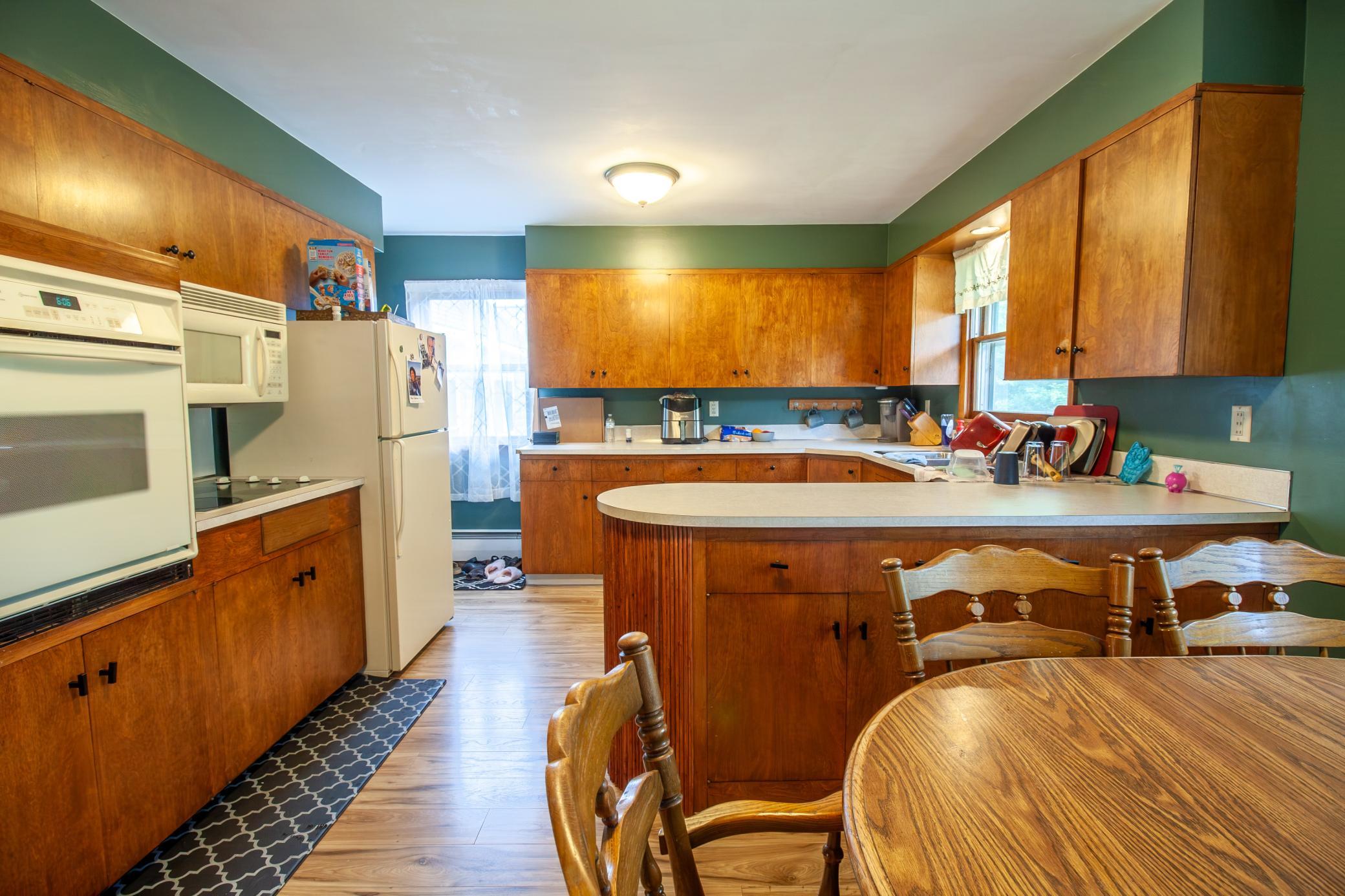 1959 single family home for sale at 919 N Park Street in Fergus Falls, MN — 3 bed, 2 bath (photo 13 of 31)