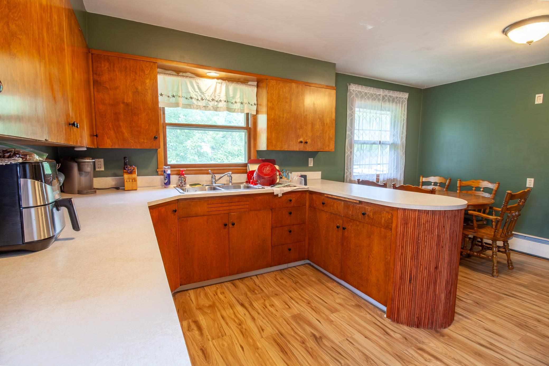 1959 single family home for sale at 919 N Park Street in Fergus Falls, MN — 3 bed, 2 bath (photo 14 of 31)