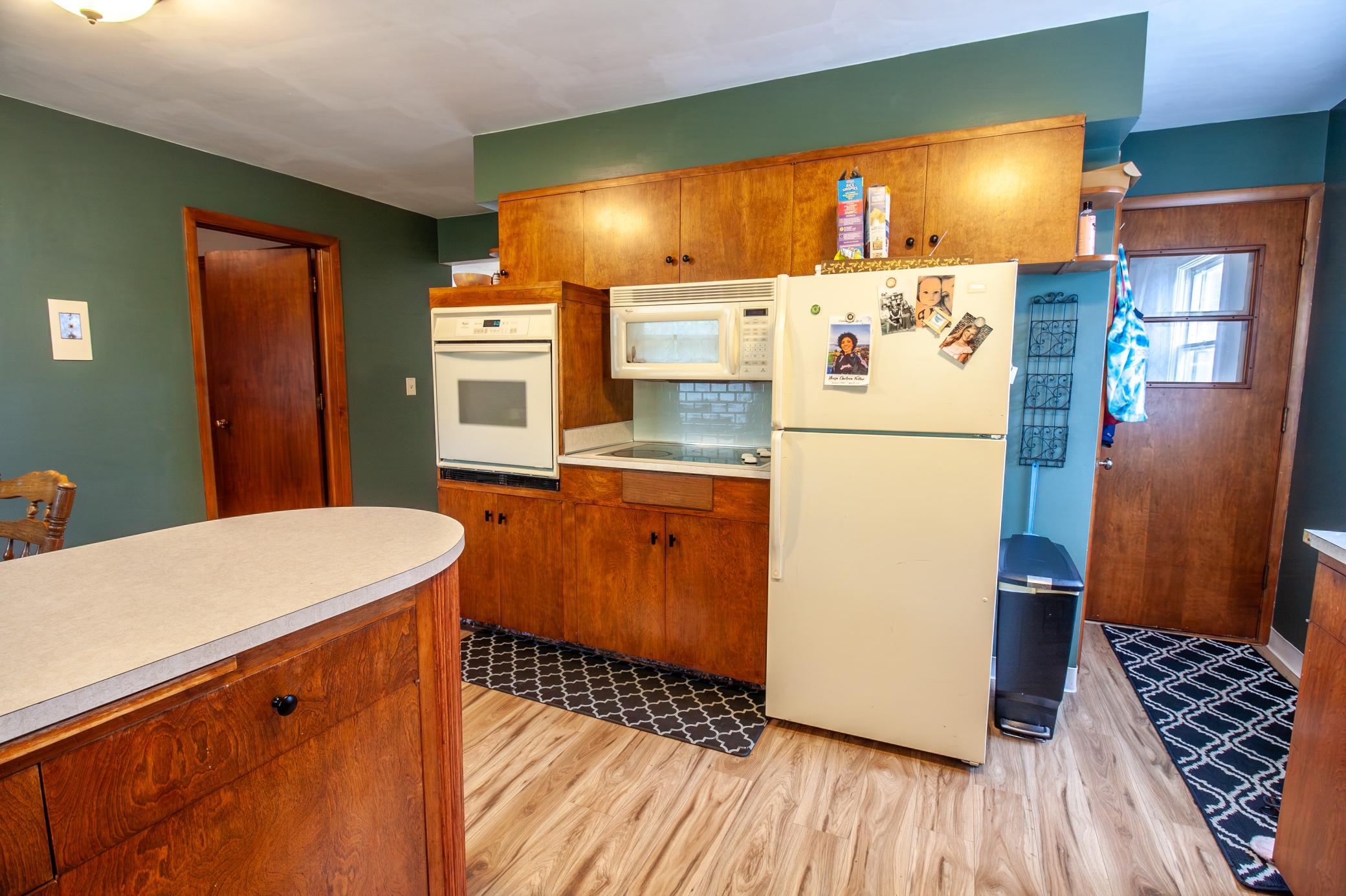 1959 single family home for sale at 919 N Park Street in Fergus Falls, MN — 3 bed, 2 bath (photo 15 of 31)