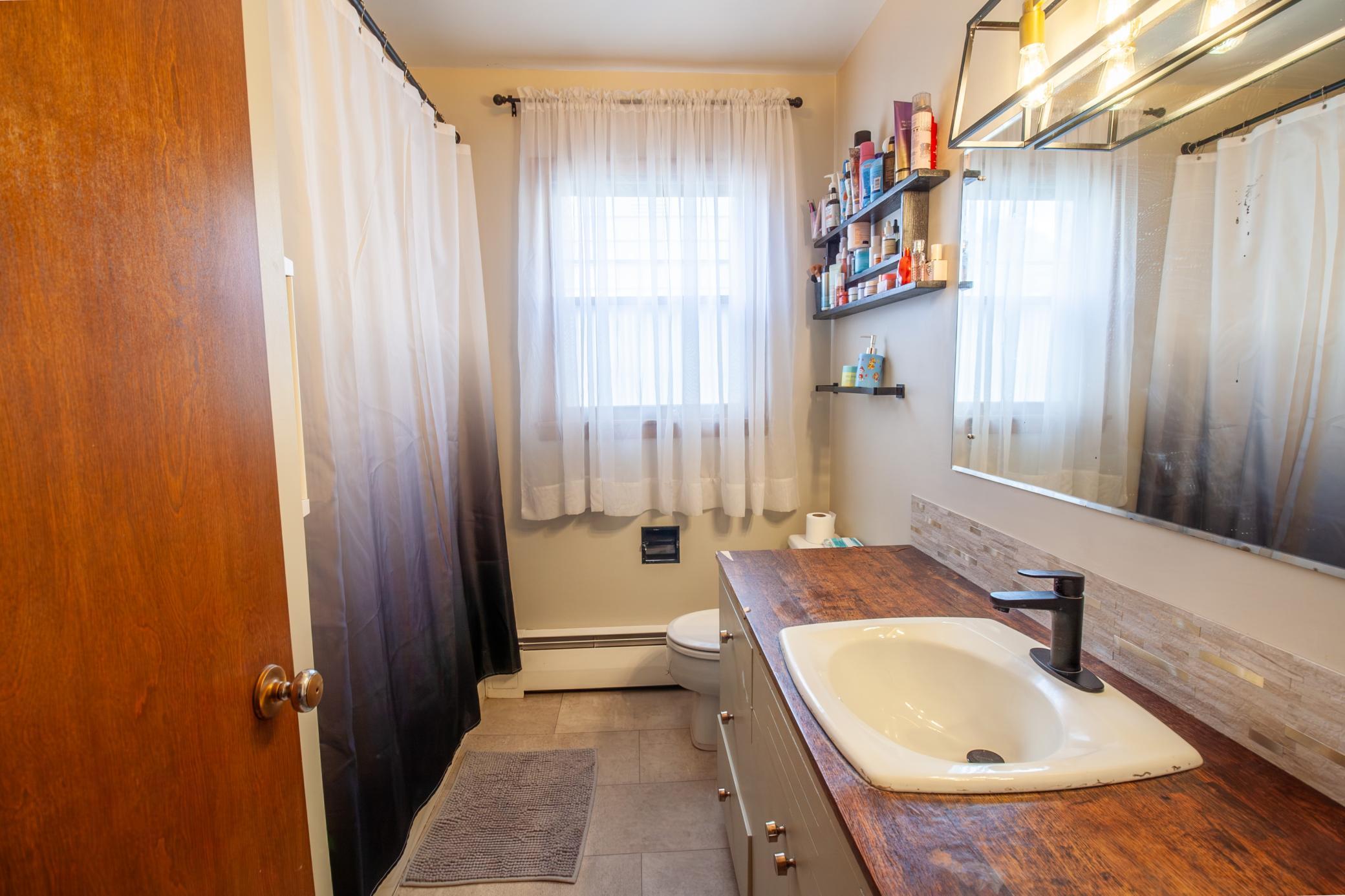1959 single family home for sale at 919 N Park Street in Fergus Falls, MN — 3 bed, 2 bath (photo 17 of 31)