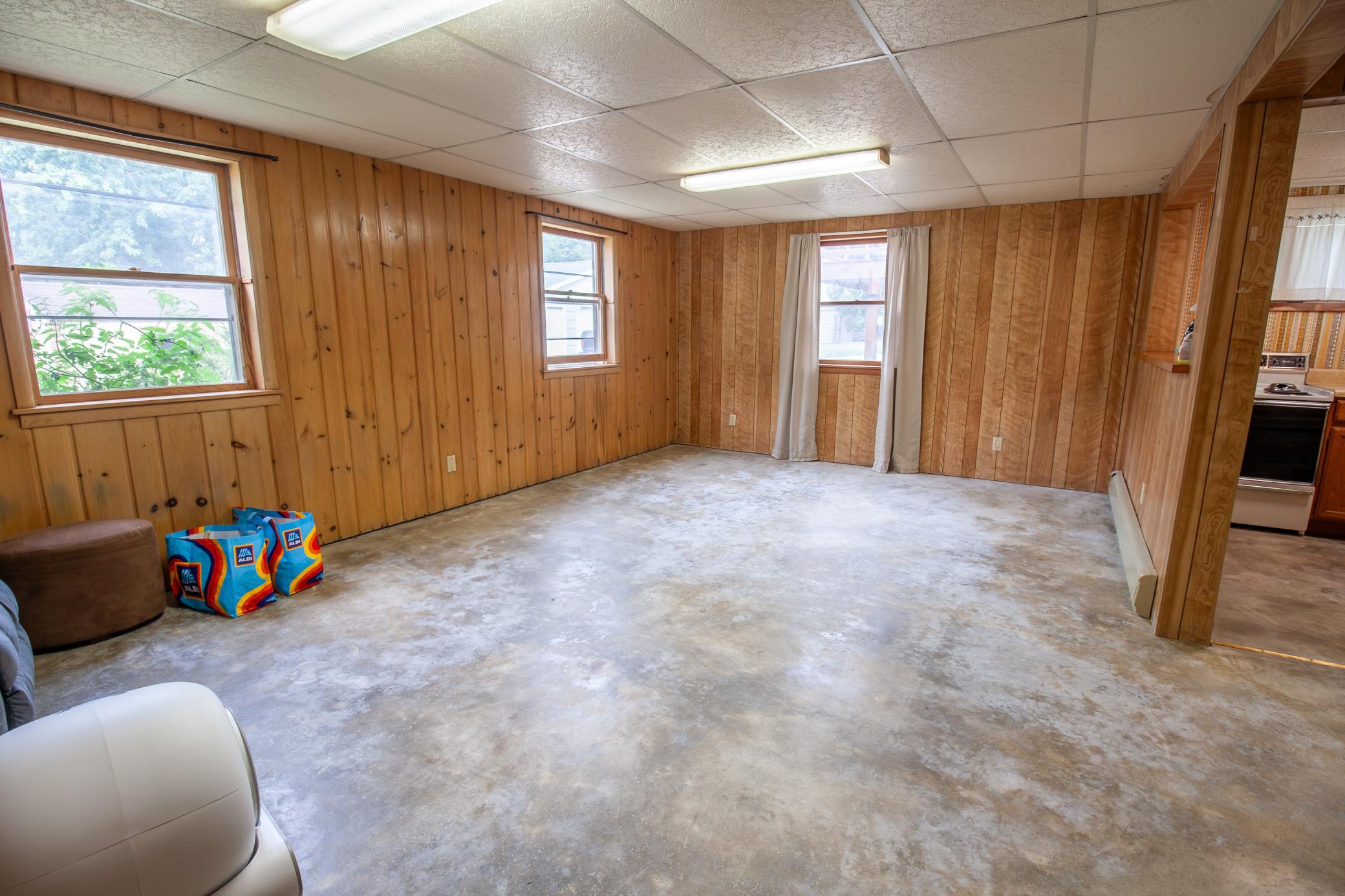 1959 single family home for sale at 919 N Park Street in Fergus Falls, MN — 3 bed, 2 bath (photo 22 of 31)