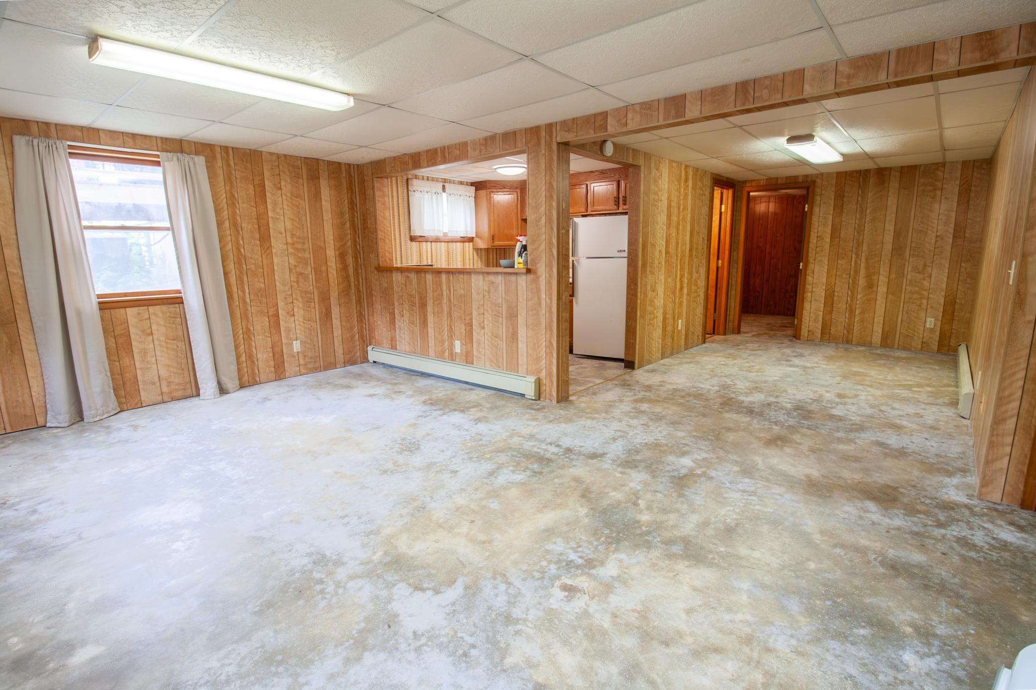 1959 single family home for sale at 919 N Park Street in Fergus Falls, MN — 3 bed, 2 bath (photo 23 of 31)