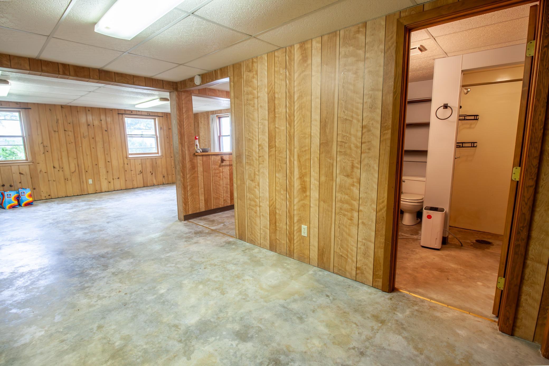 1959 single family home for sale at 919 N Park Street in Fergus Falls, MN — 3 bed, 2 bath (photo 29 of 31)