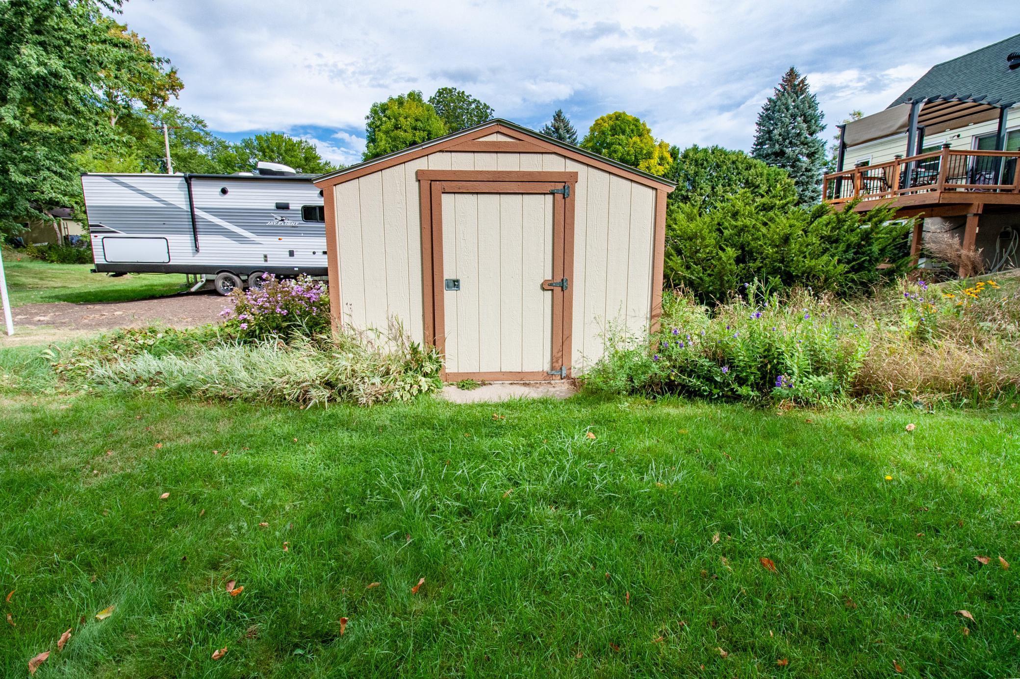 1959 single family home for sale at 919 N Park Street in Fergus Falls, MN — 3 bed, 2 bath (photo 6 of 31)
