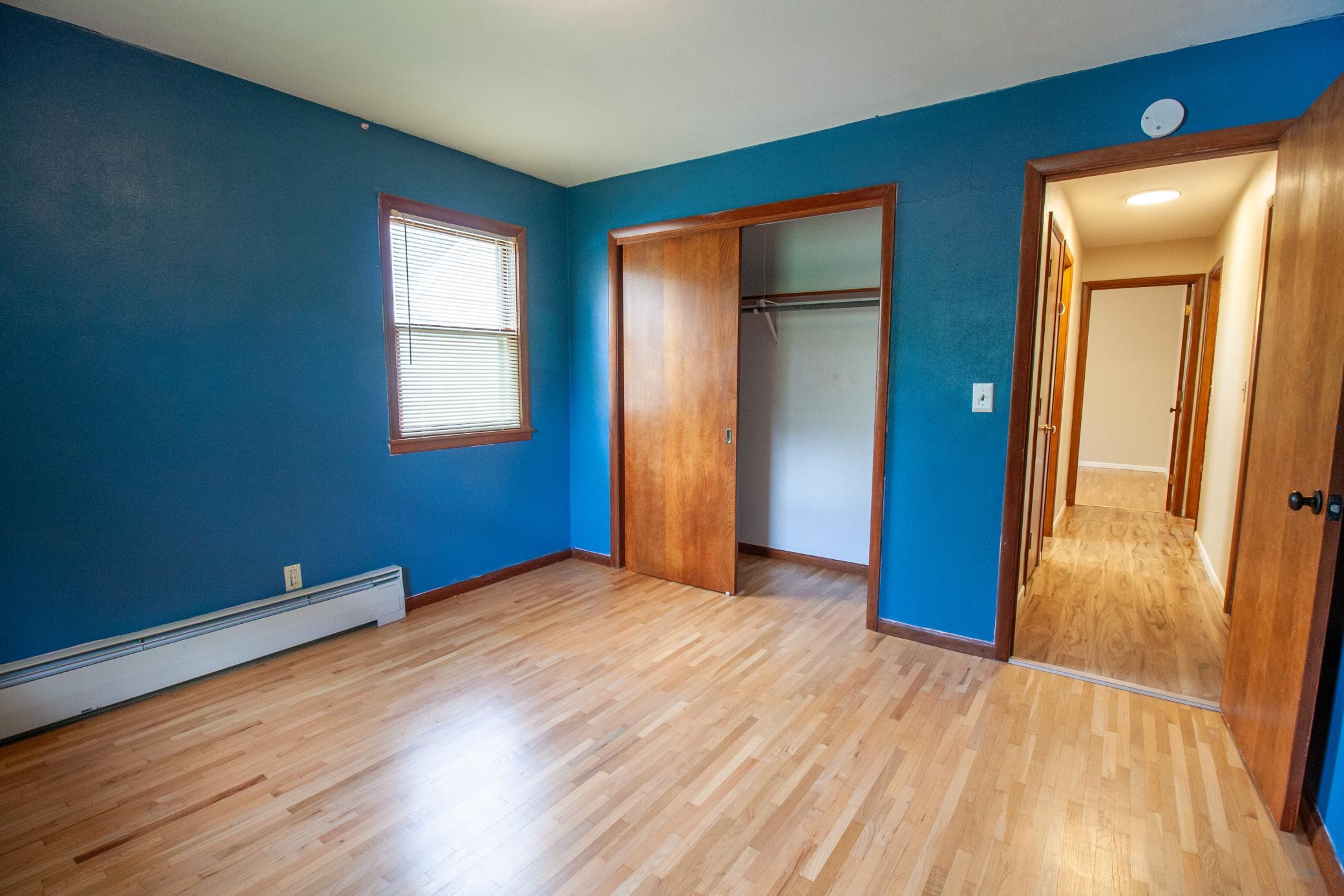 1959 single family home for sale at 919 N Park Street in Fergus Falls, MN — 3 bed, 2 bath (photo 15 of 37)