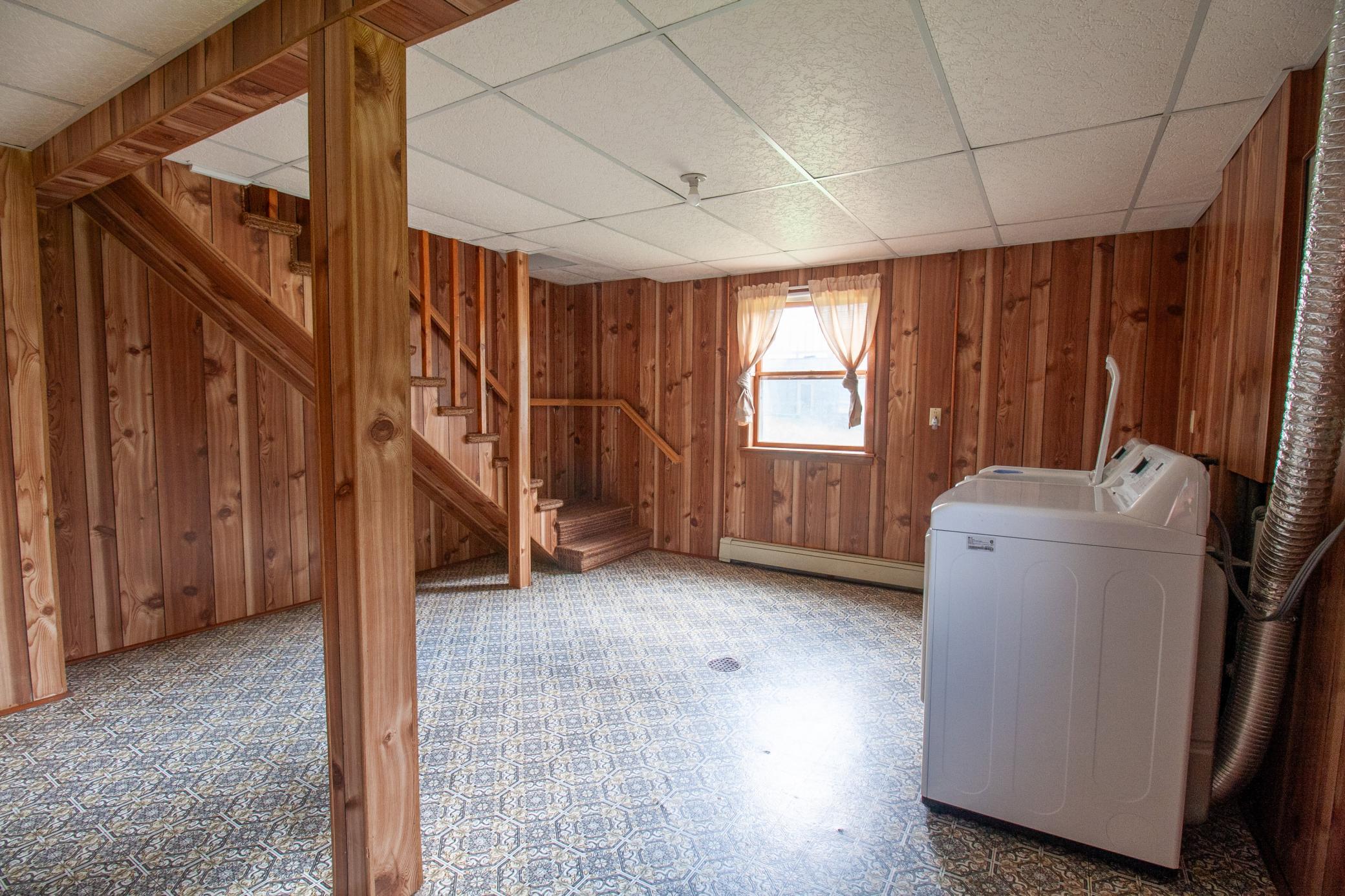 1959 single family home for sale at 919 N Park Street in Fergus Falls, MN — 3 bed, 2 bath (photo 20 of 37)