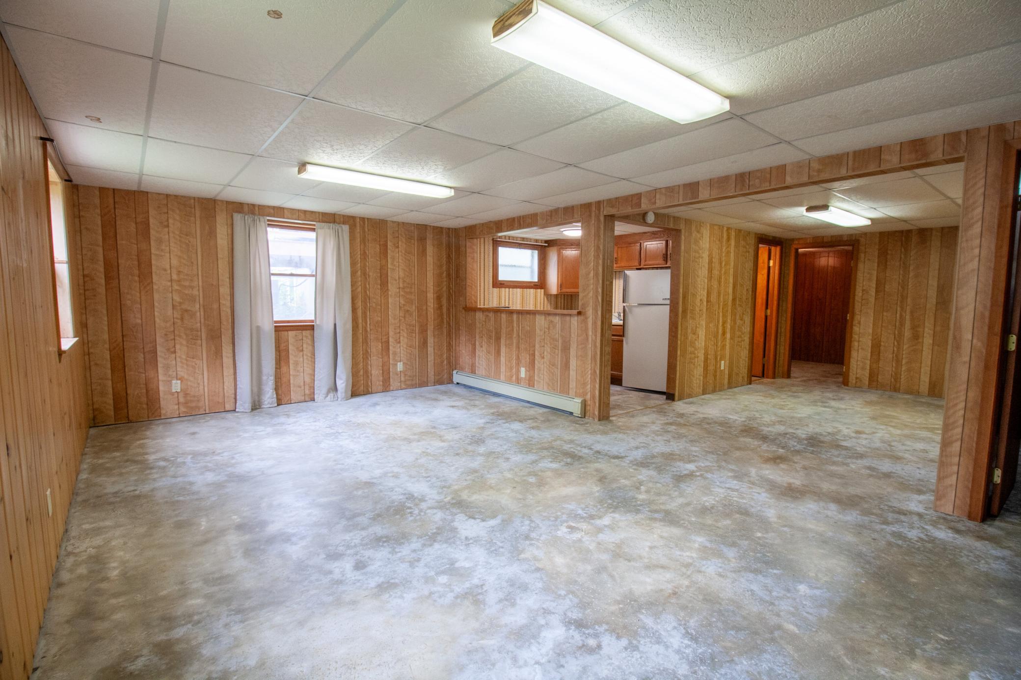 1959 single family home for sale at 919 N Park Street in Fergus Falls, MN — 3 bed, 2 bath (photo 22 of 37)