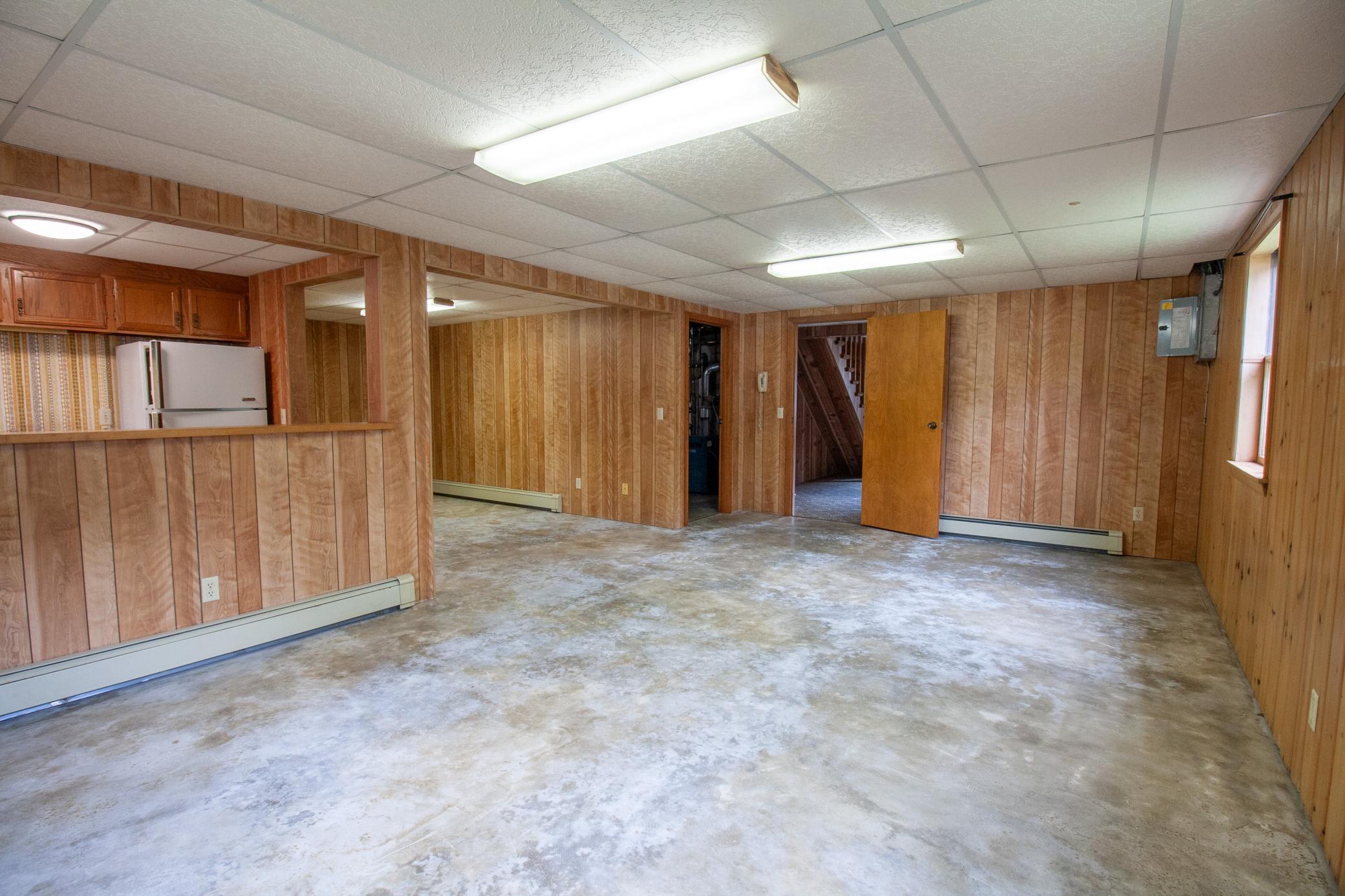1959 single family home for sale at 919 N Park Street in Fergus Falls, MN — 3 bed, 2 bath (photo 23 of 37)