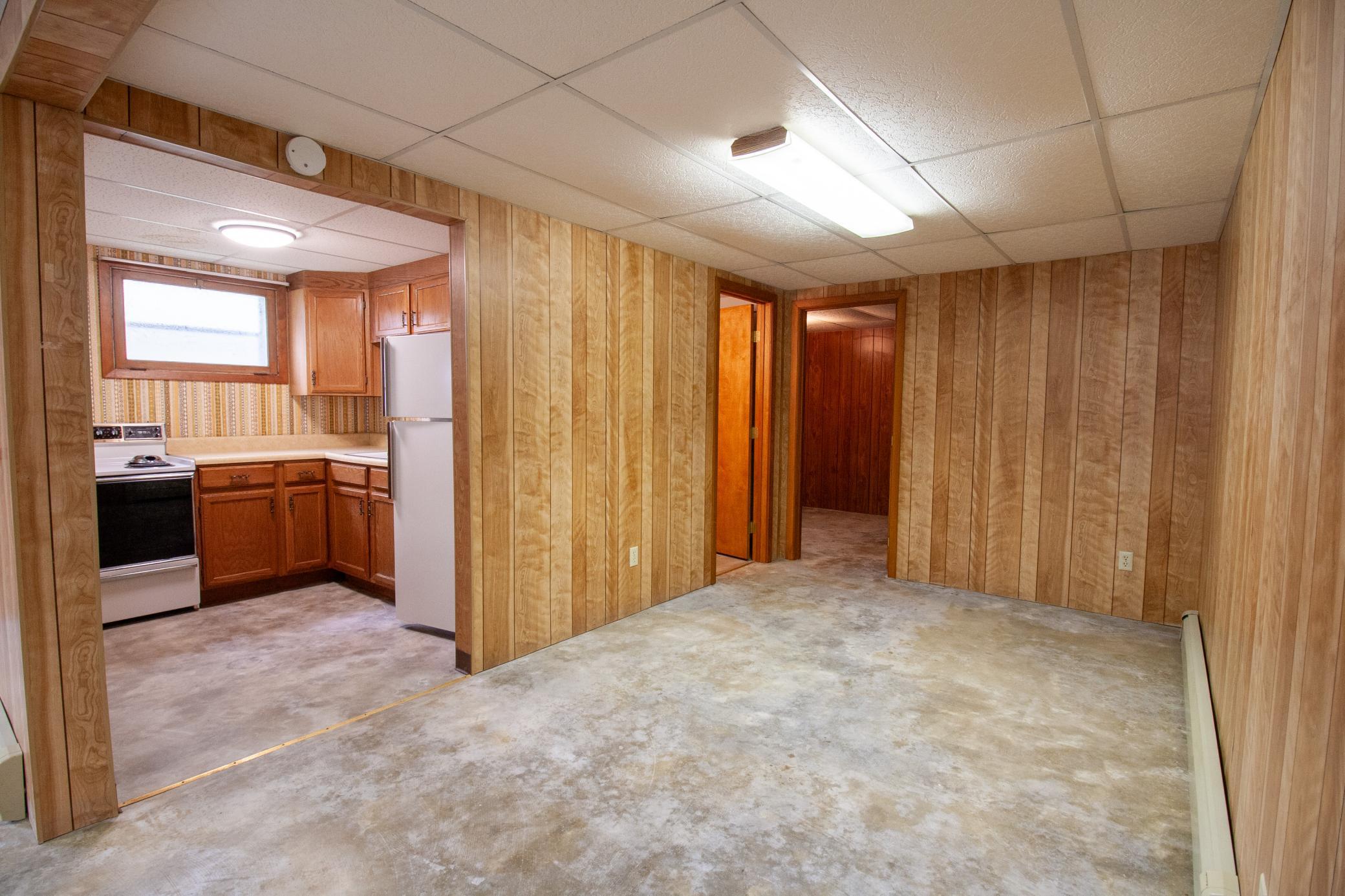 1959 single family home for sale at 919 N Park Street in Fergus Falls, MN — 3 bed, 2 bath (photo 24 of 37)