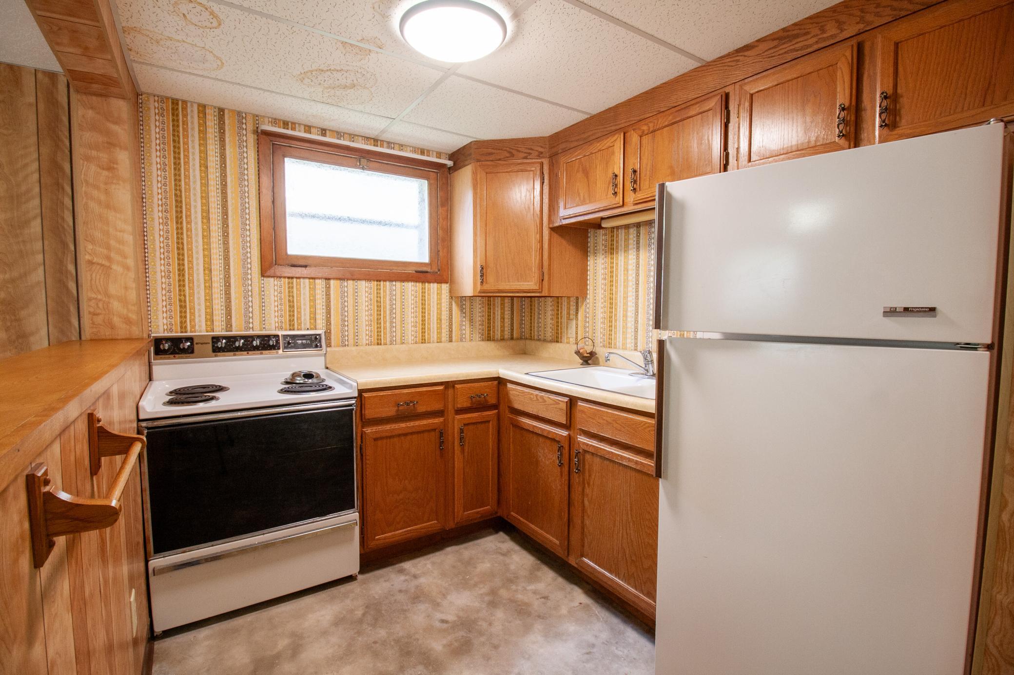 1959 single family home for sale at 919 N Park Street in Fergus Falls, MN — 3 bed, 2 bath (photo 25 of 37)