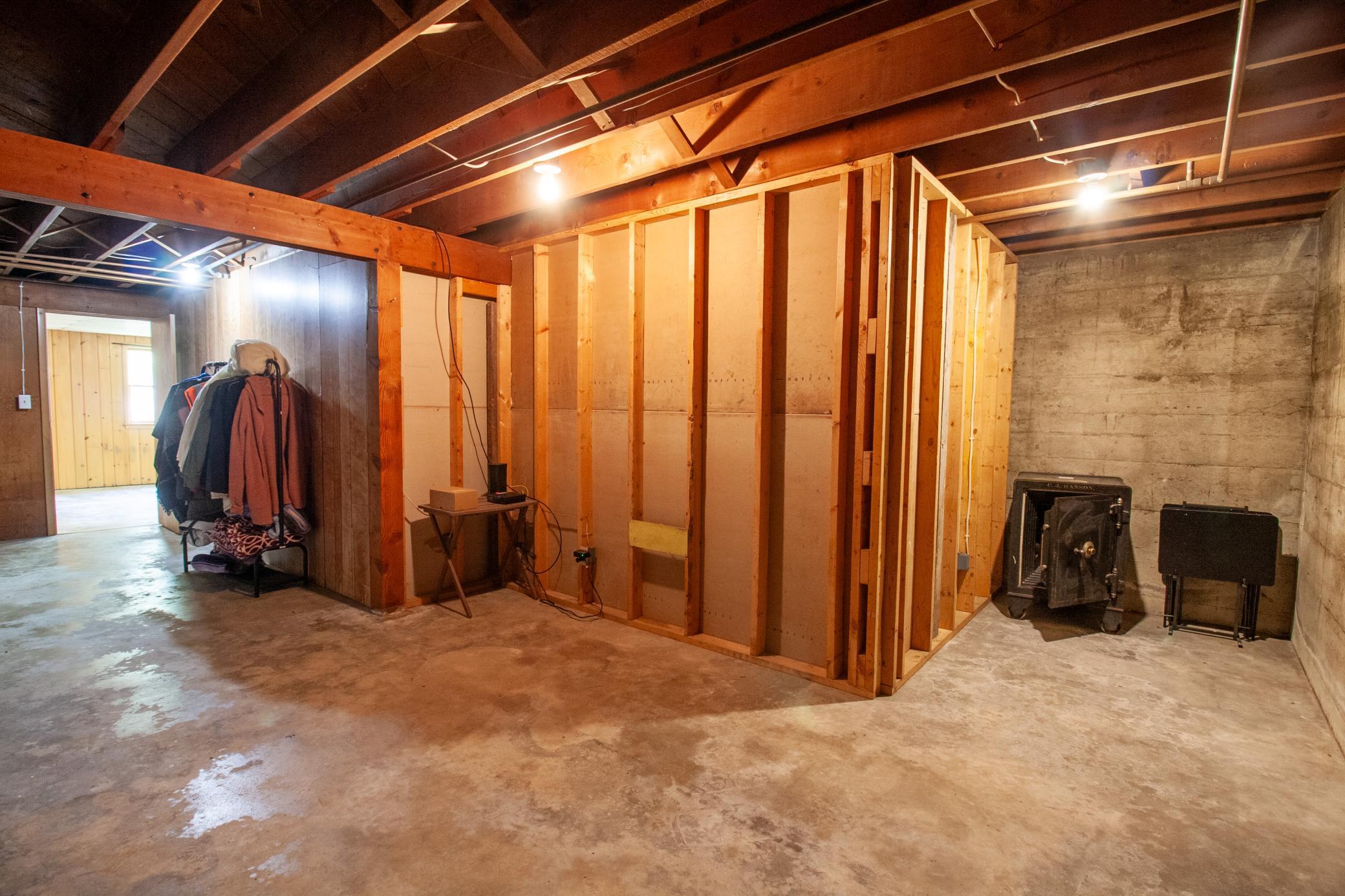 1959 single family home for sale at 919 N Park Street in Fergus Falls, MN — 3 bed, 2 bath (photo 30 of 37)