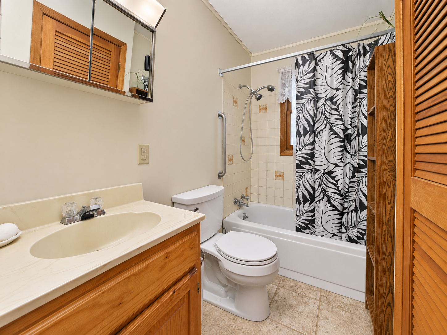 1972 single family home for sale at 5528 Sibley Lake Road in Pequot Lakes, MN — 2 bed, 1 bath (photo 13 of 38)