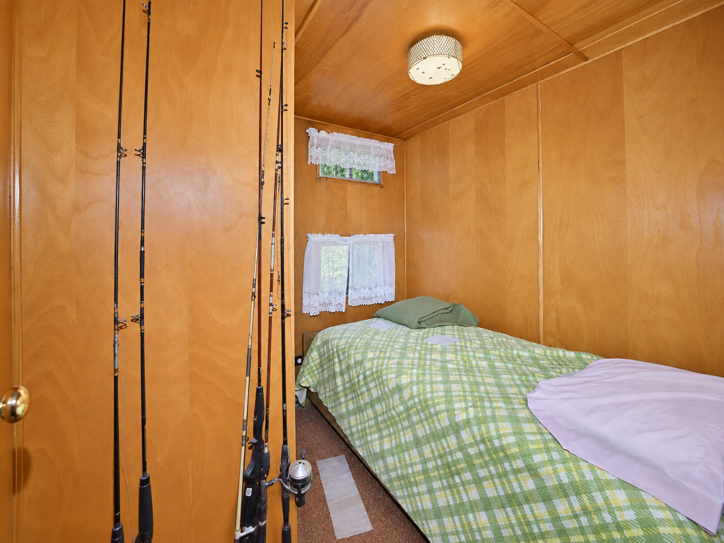 1972 single family home for sale at 5528 Sibley Lake Road in Pequot Lakes, MN — 2 bed, 1 bath (photo 28 of 38)