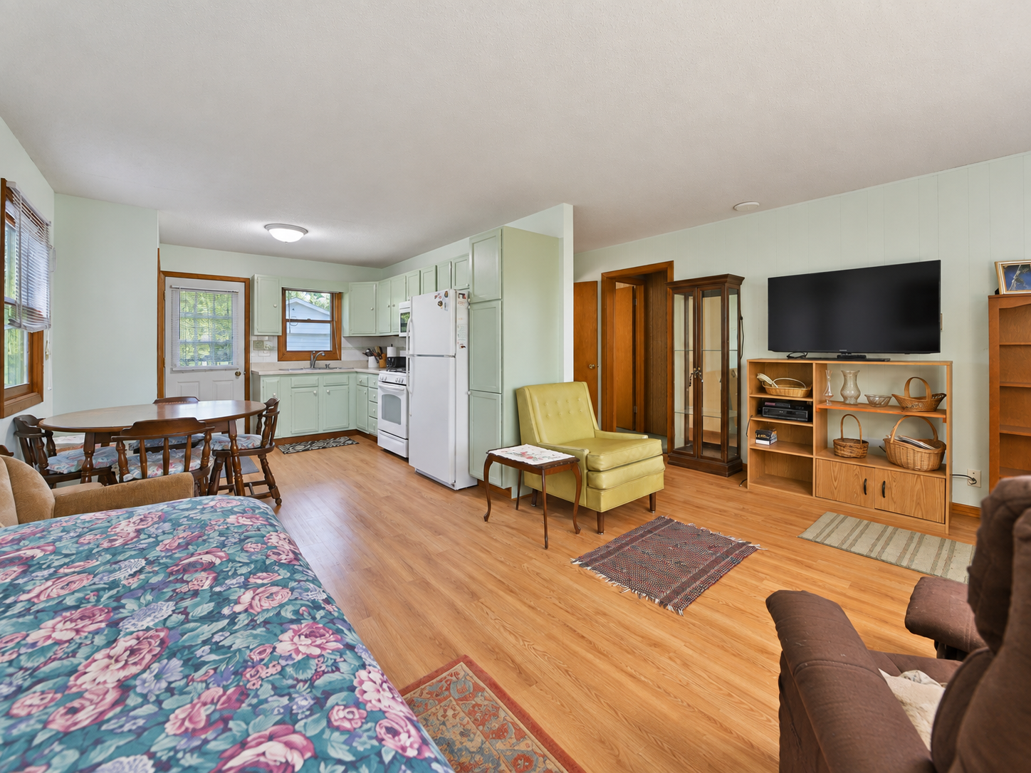 1972 single family home for sale at 5528 Sibley Lake Road in Pequot Lakes, MN — 2 bed, 1 bath (photo 5 of 38)